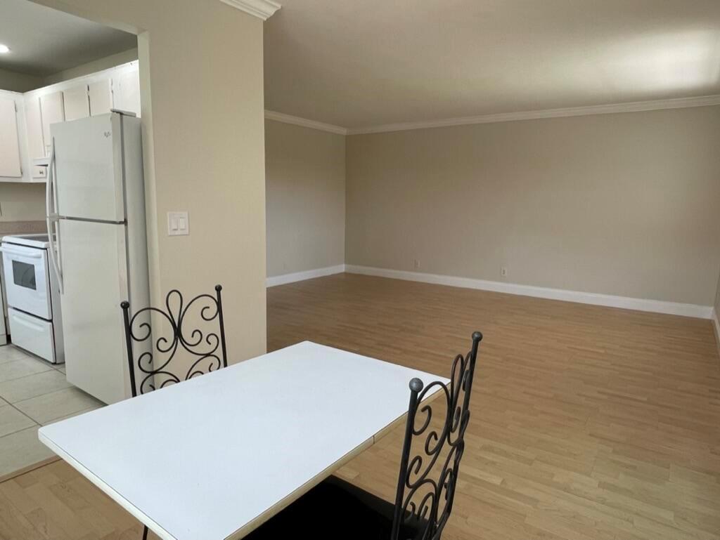 KINGS POINT SAXONY CONDOS - Residential Lease