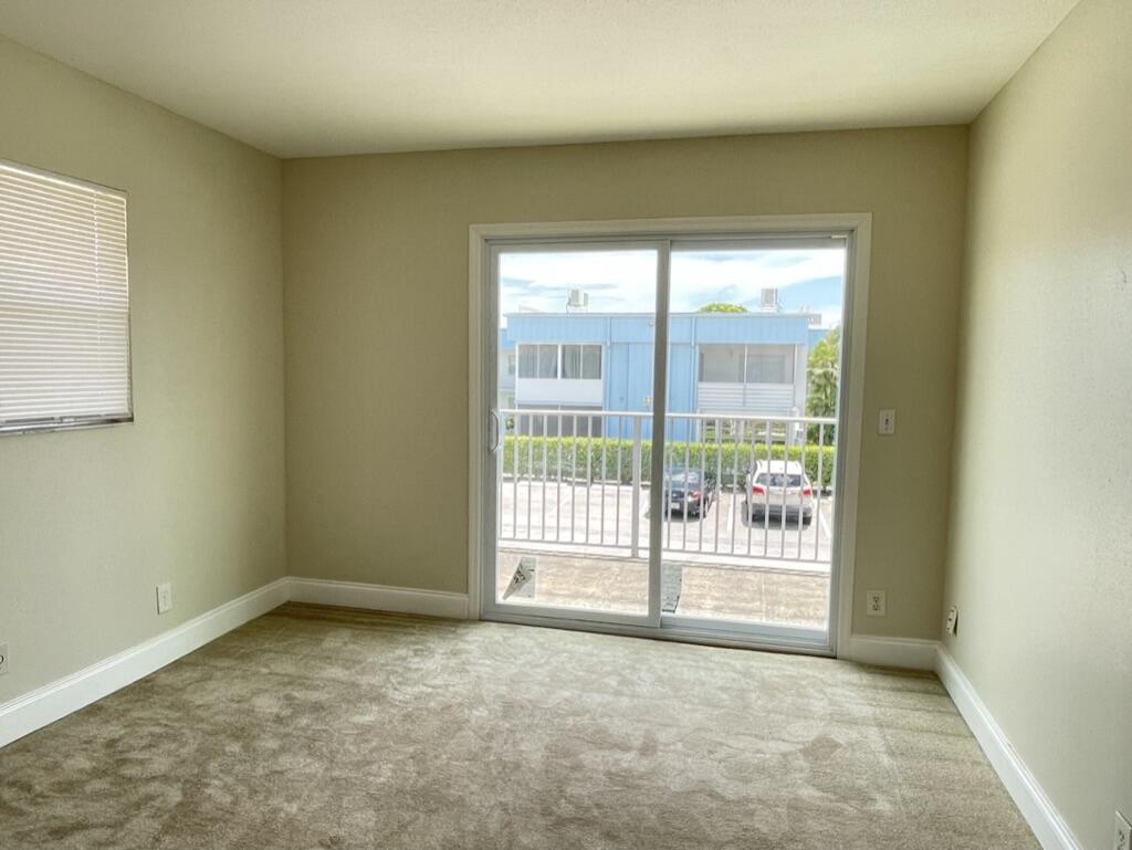 KINGS POINT SAXONY CONDOS - Residential Lease