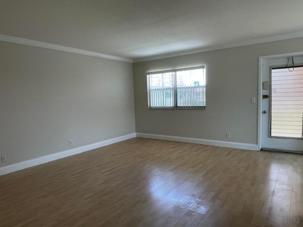 KINGS POINT SAXONY CONDOS - Residential Lease