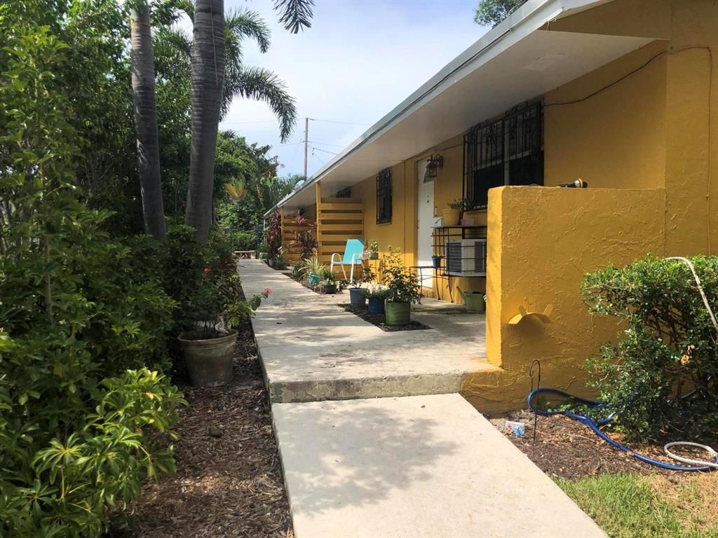 Photo of 531 27th Street #2, West Palm Beach, FL 33407 (MLS # R10750818)