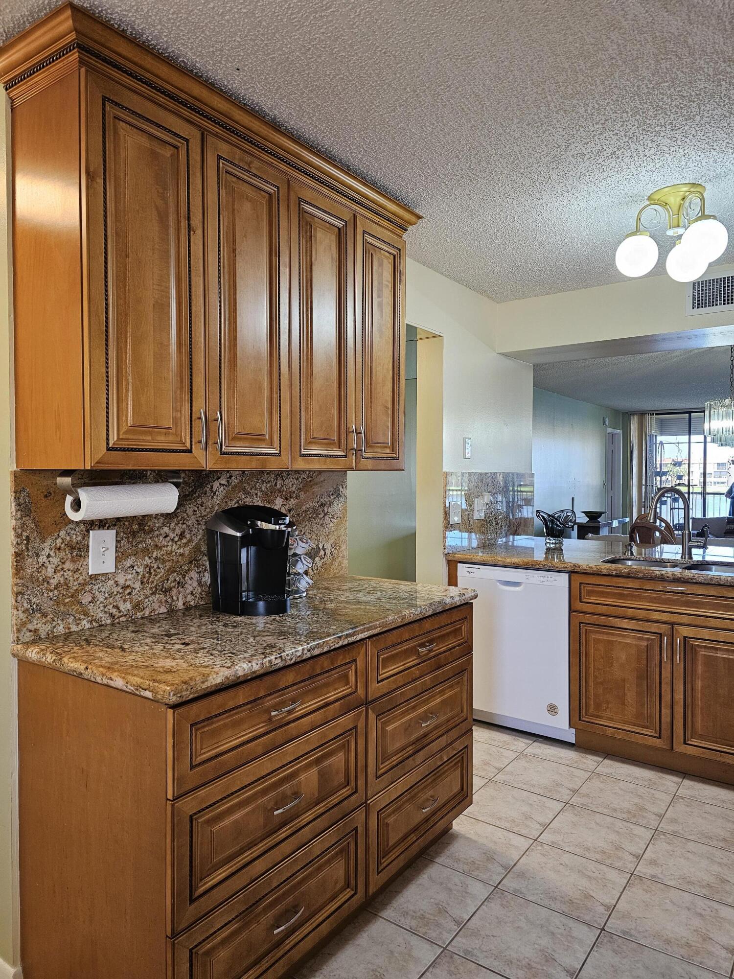 CORAL GATE V CONDO - Residential