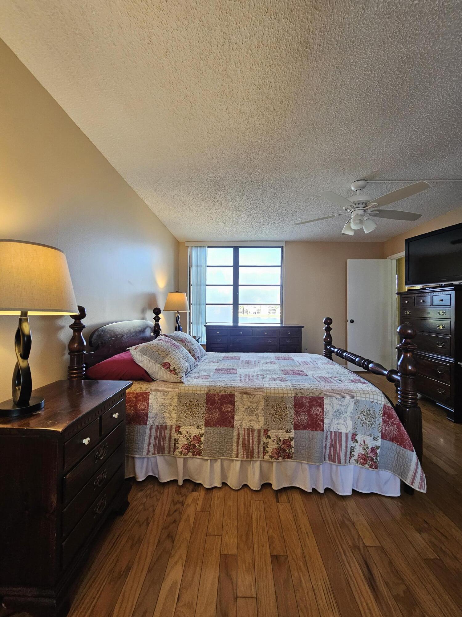 CORAL GATE V CONDO - Residential