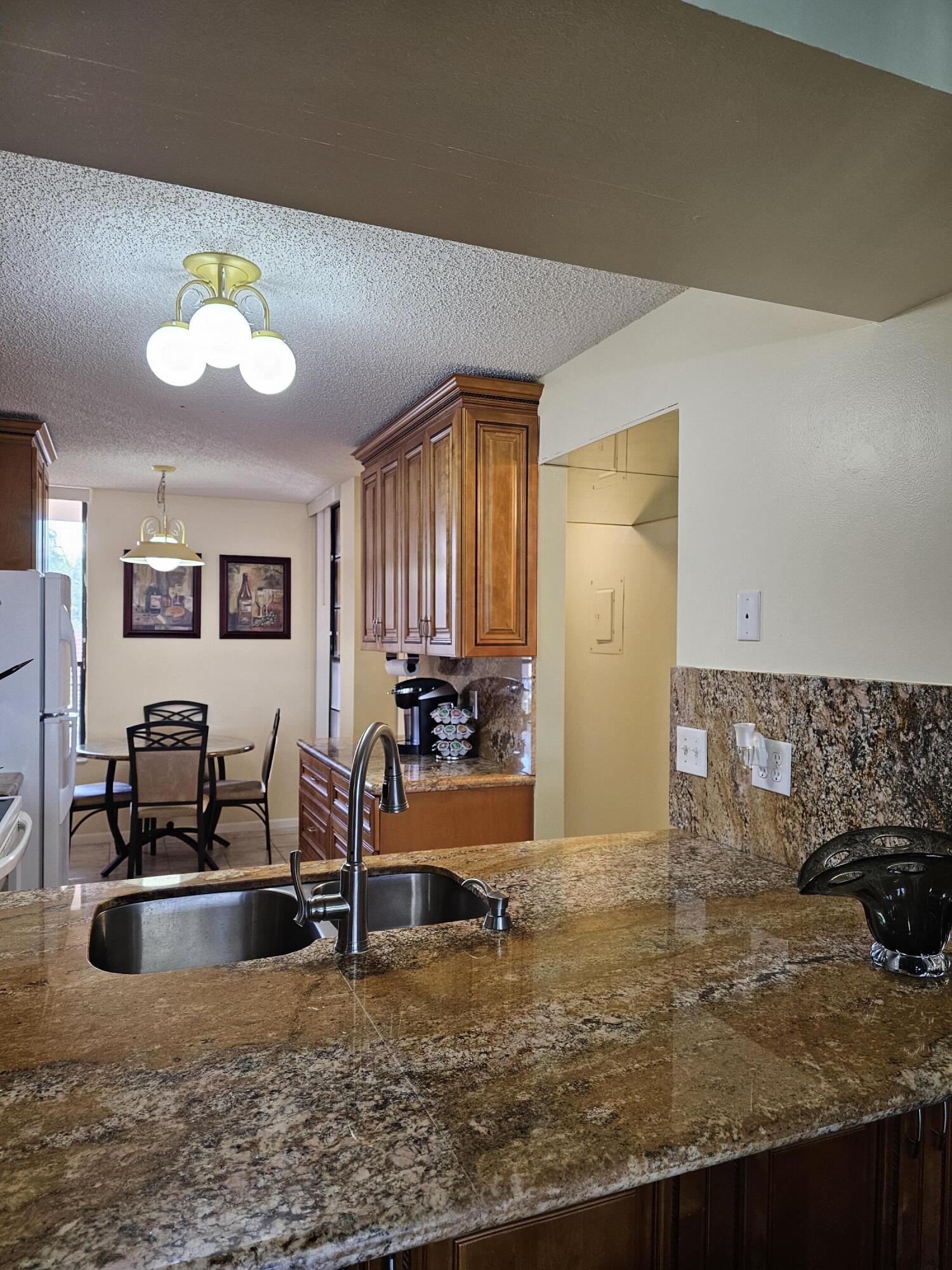 CORAL GATE V CONDO - Residential