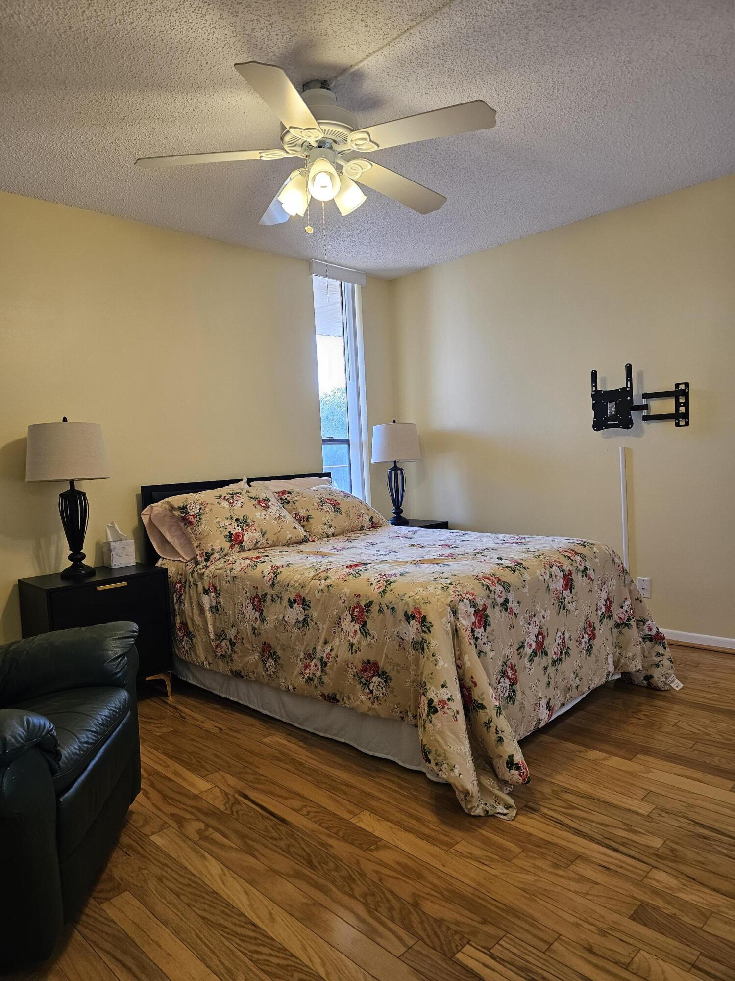 CORAL GATE V CONDO - Residential