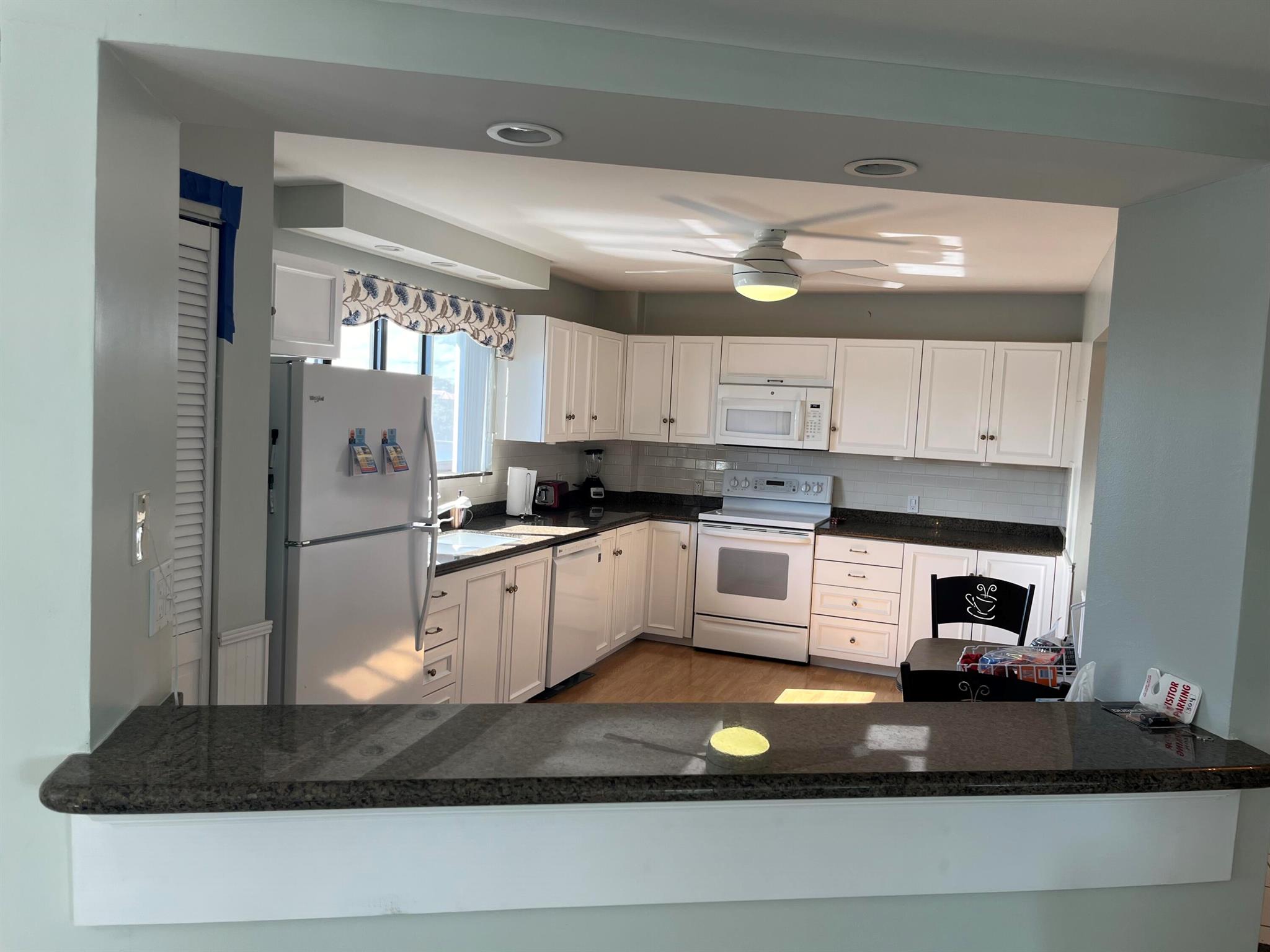 LAKEWOOD AT PALM BEACH CO - Residential Lease