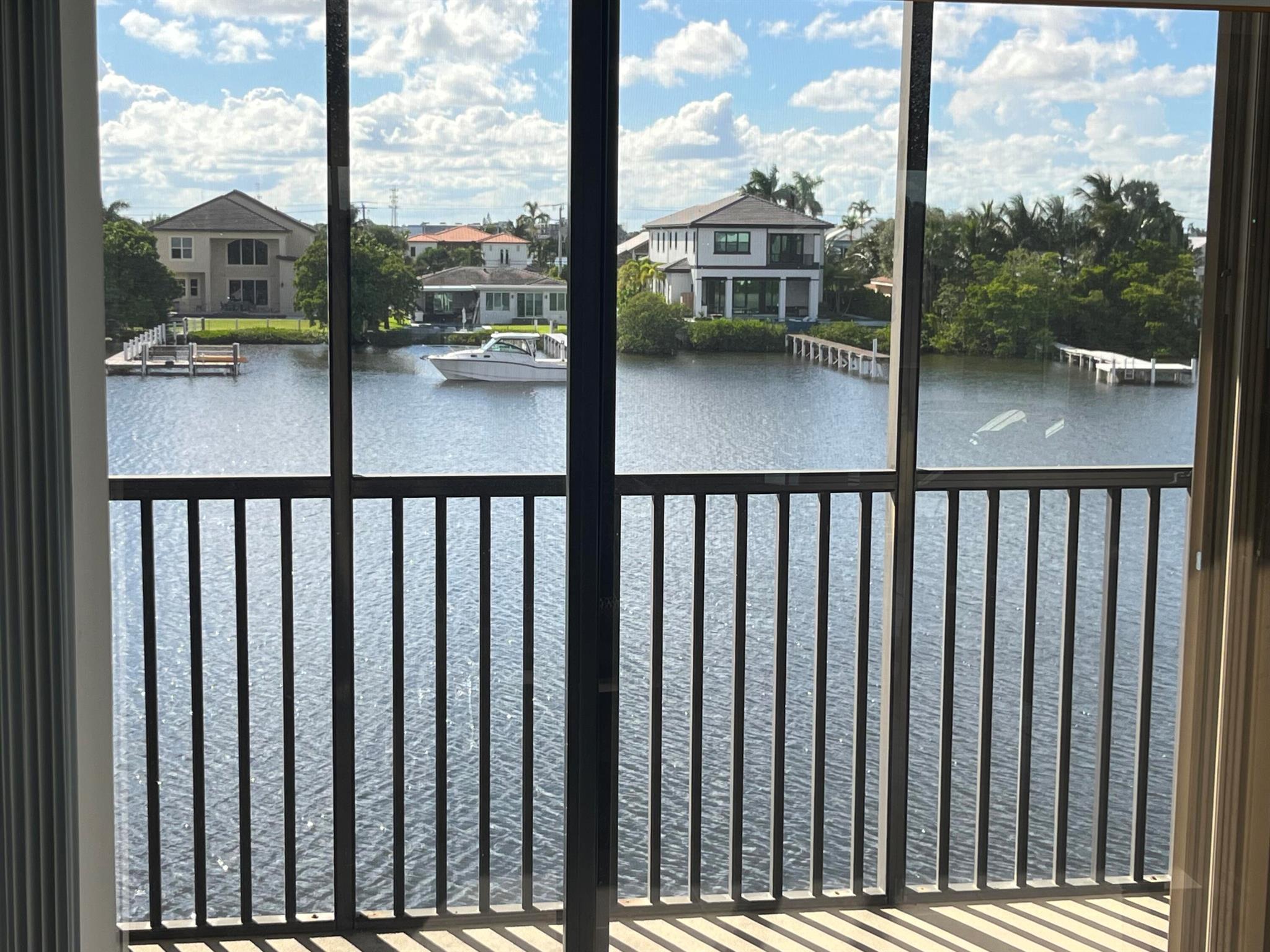 LAKEWOOD AT PALM BEACH CO - Residential Lease