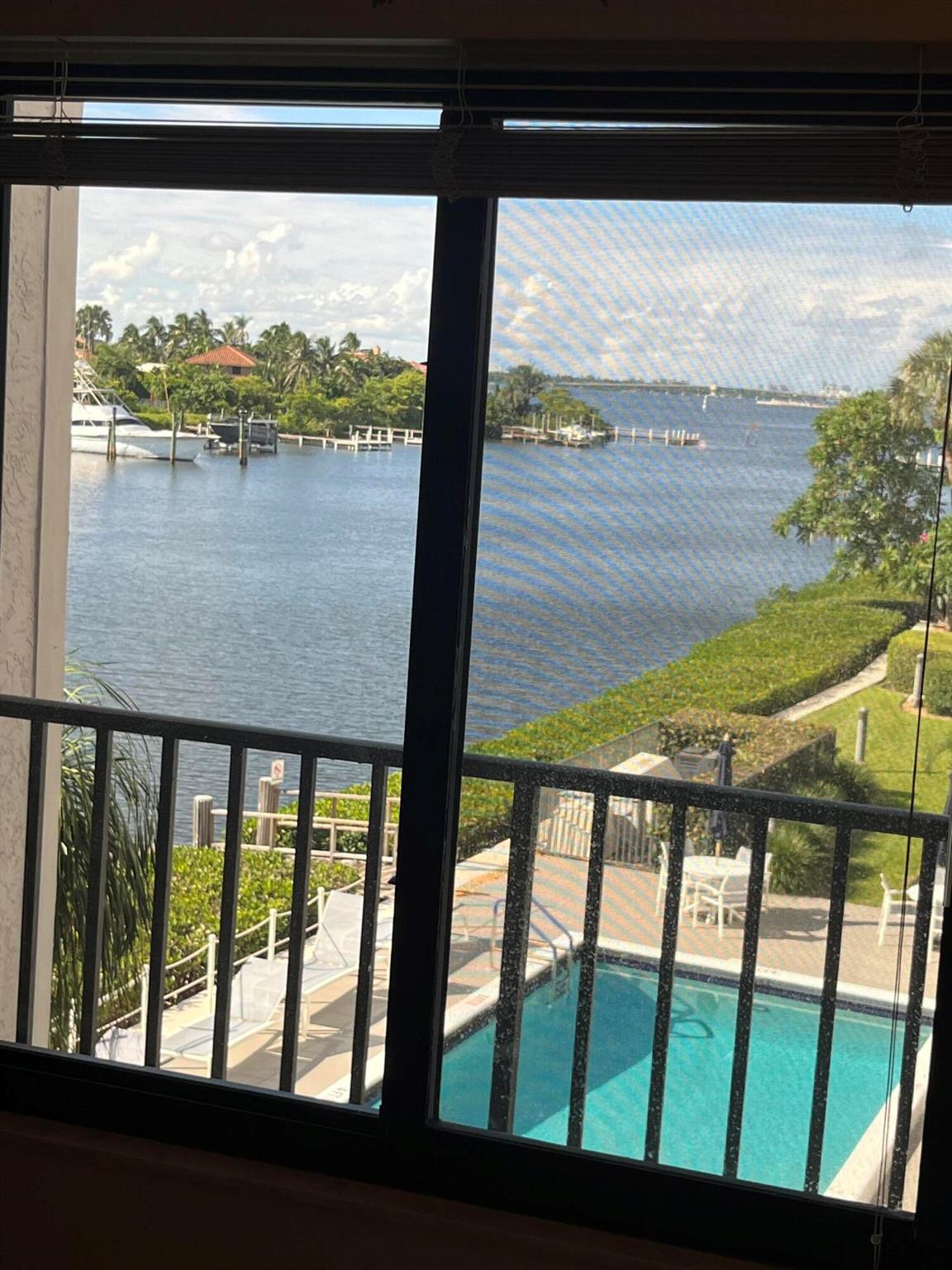 LAKEWOOD AT PALM BEACH CO - Residential Lease