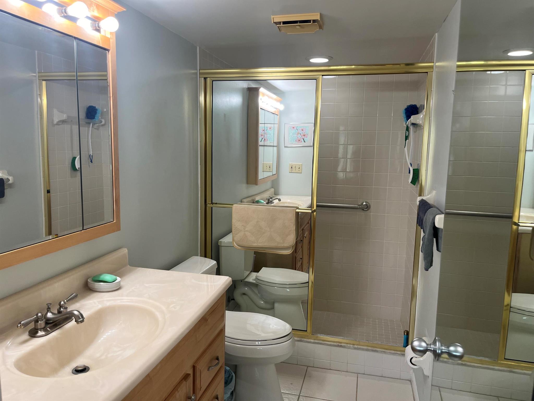 LAKEWOOD AT PALM BEACH CO - Residential Lease