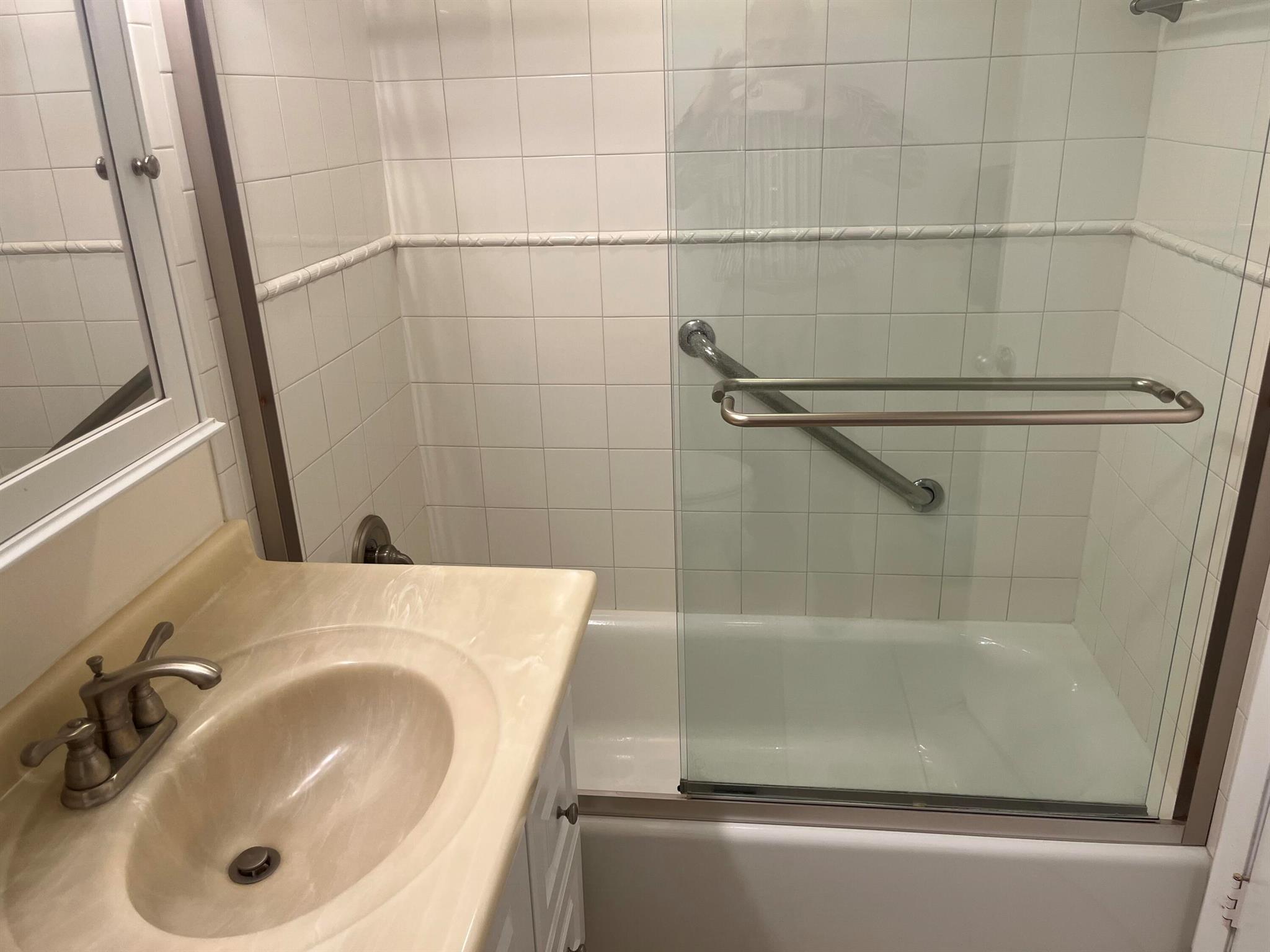 LAKEWOOD AT PALM BEACH CO - Residential Lease