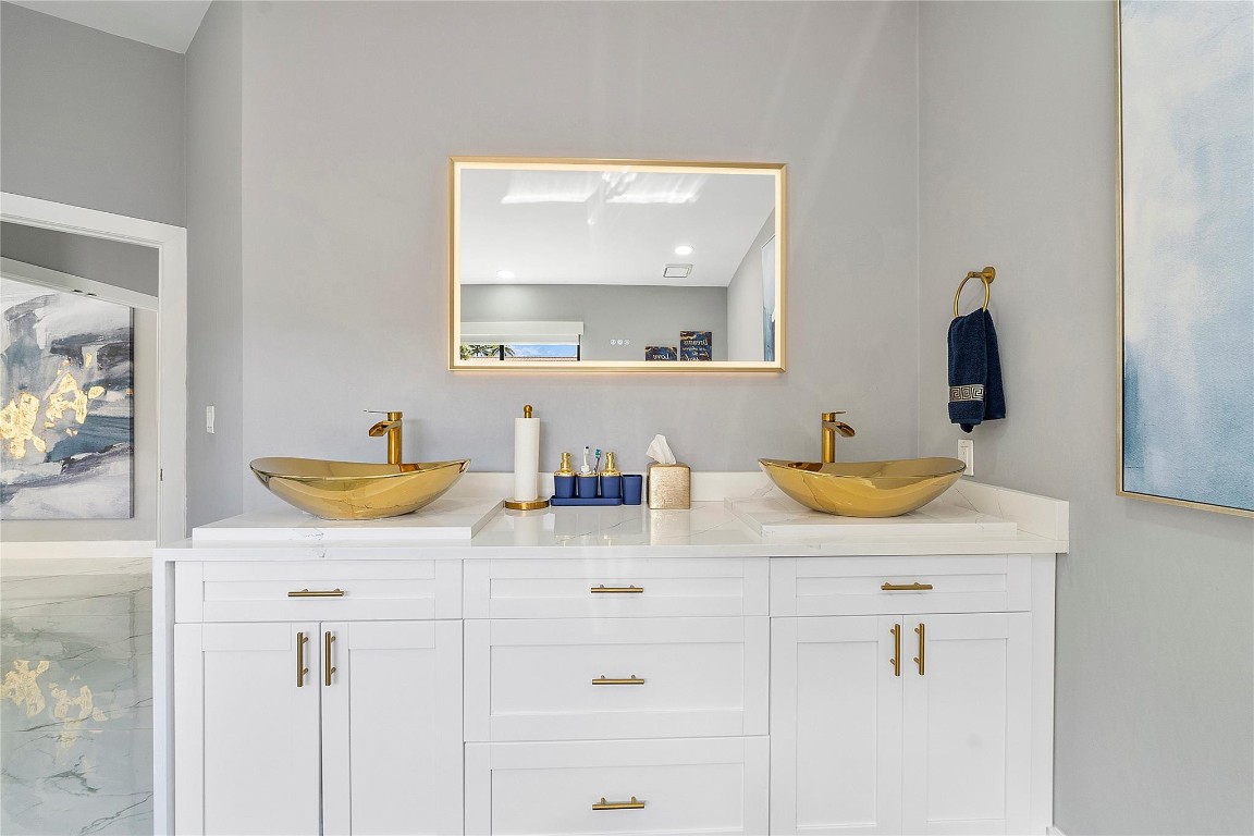 Pine Ridge 112-37 B - Residential