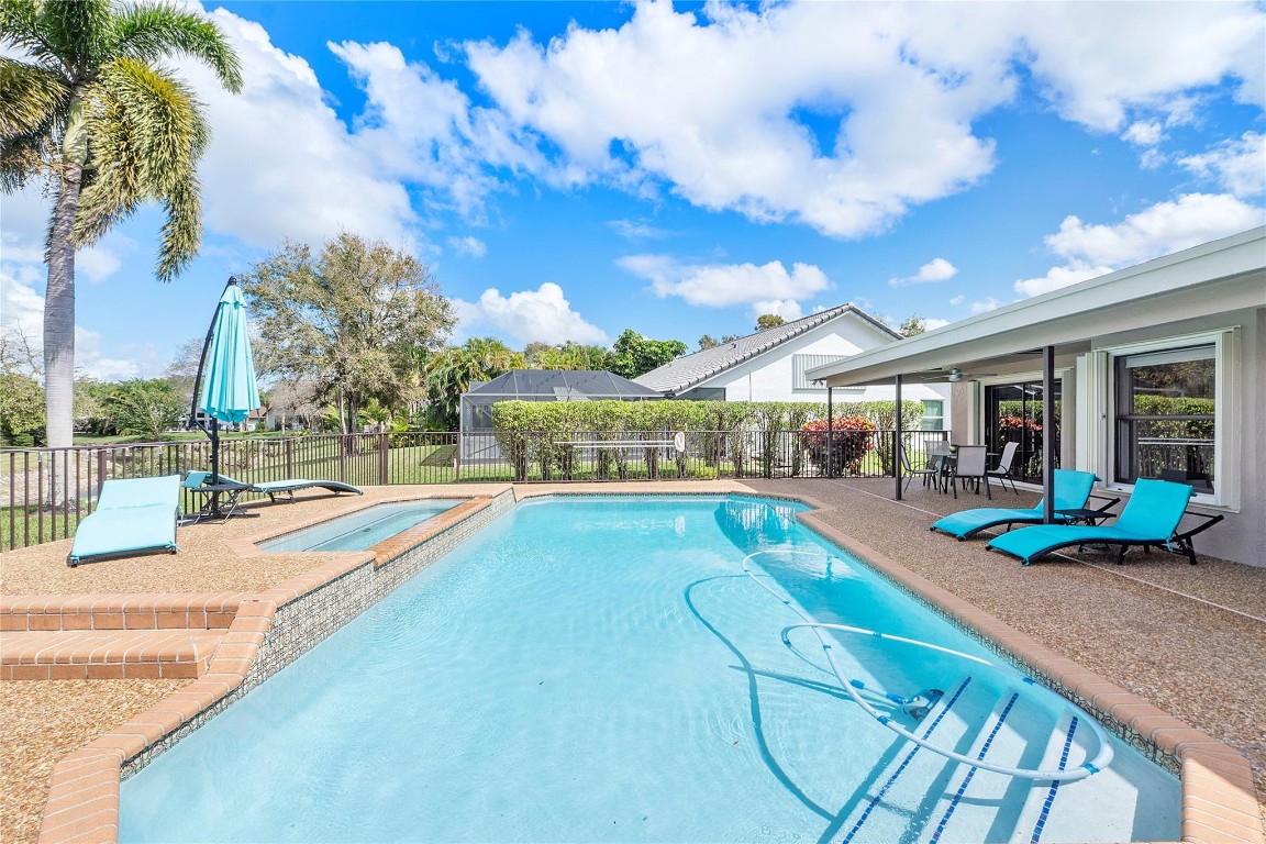 Pine Ridge 112-37 B - Residential