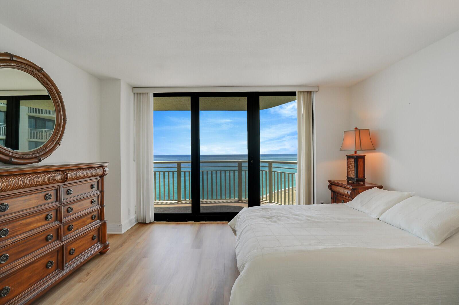 TIARA CONDO - Residential