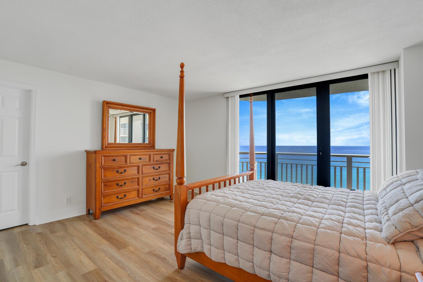 TIARA CONDO - Residential