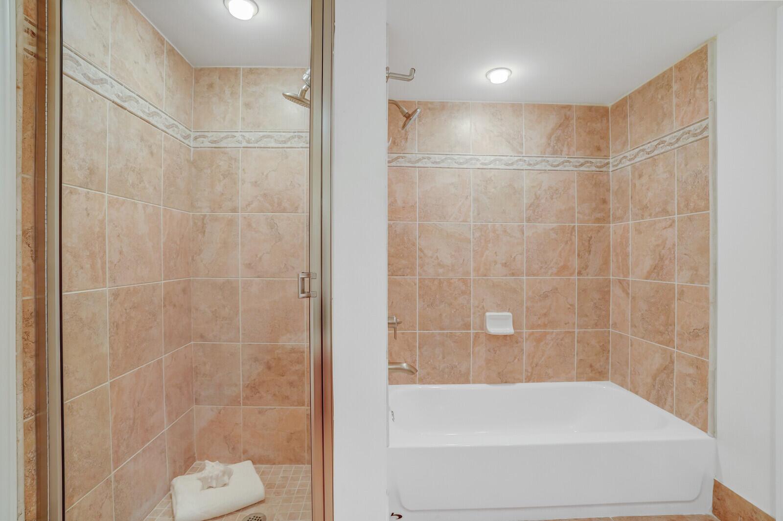 TIARA CONDO - Residential