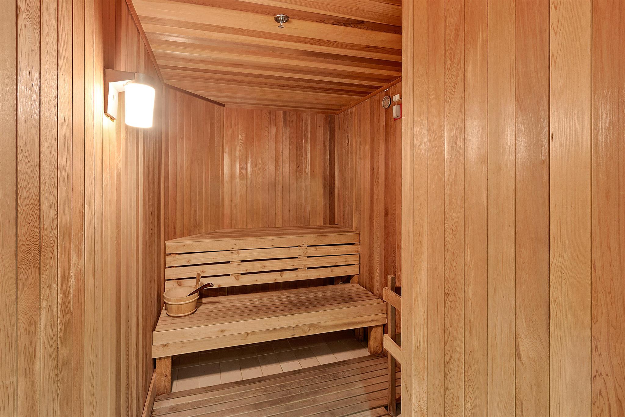 TIARA CONDO - Residential