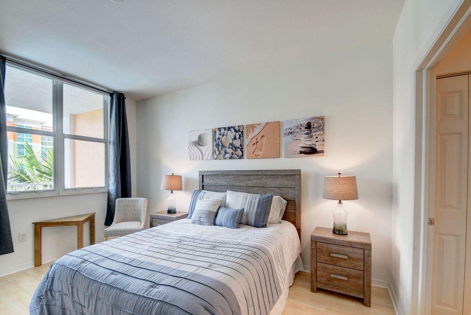 MOORINGS AT LANTANA CONDO - Residential Lease