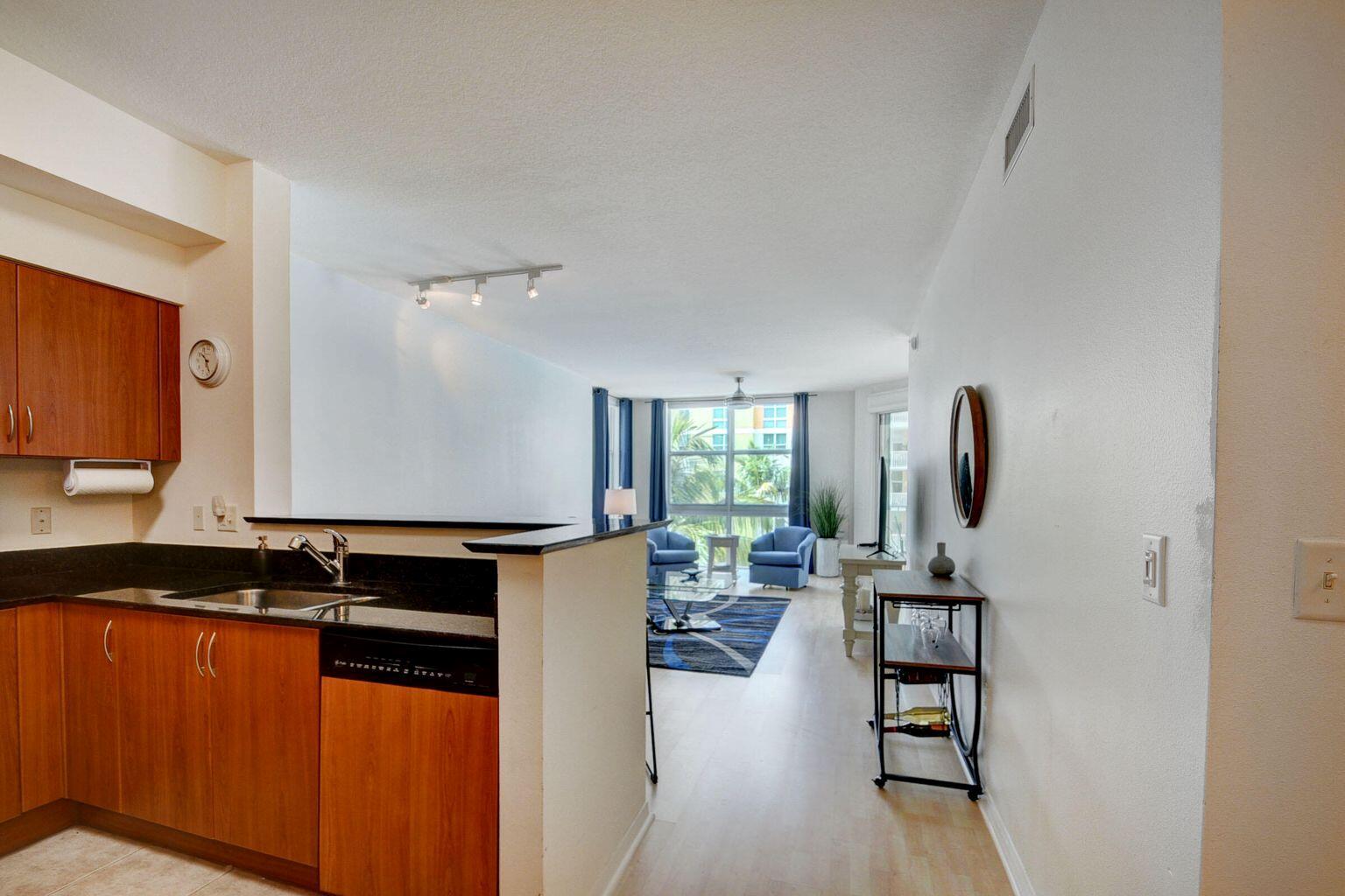 MOORINGS AT LANTANA CONDO - Residential Lease