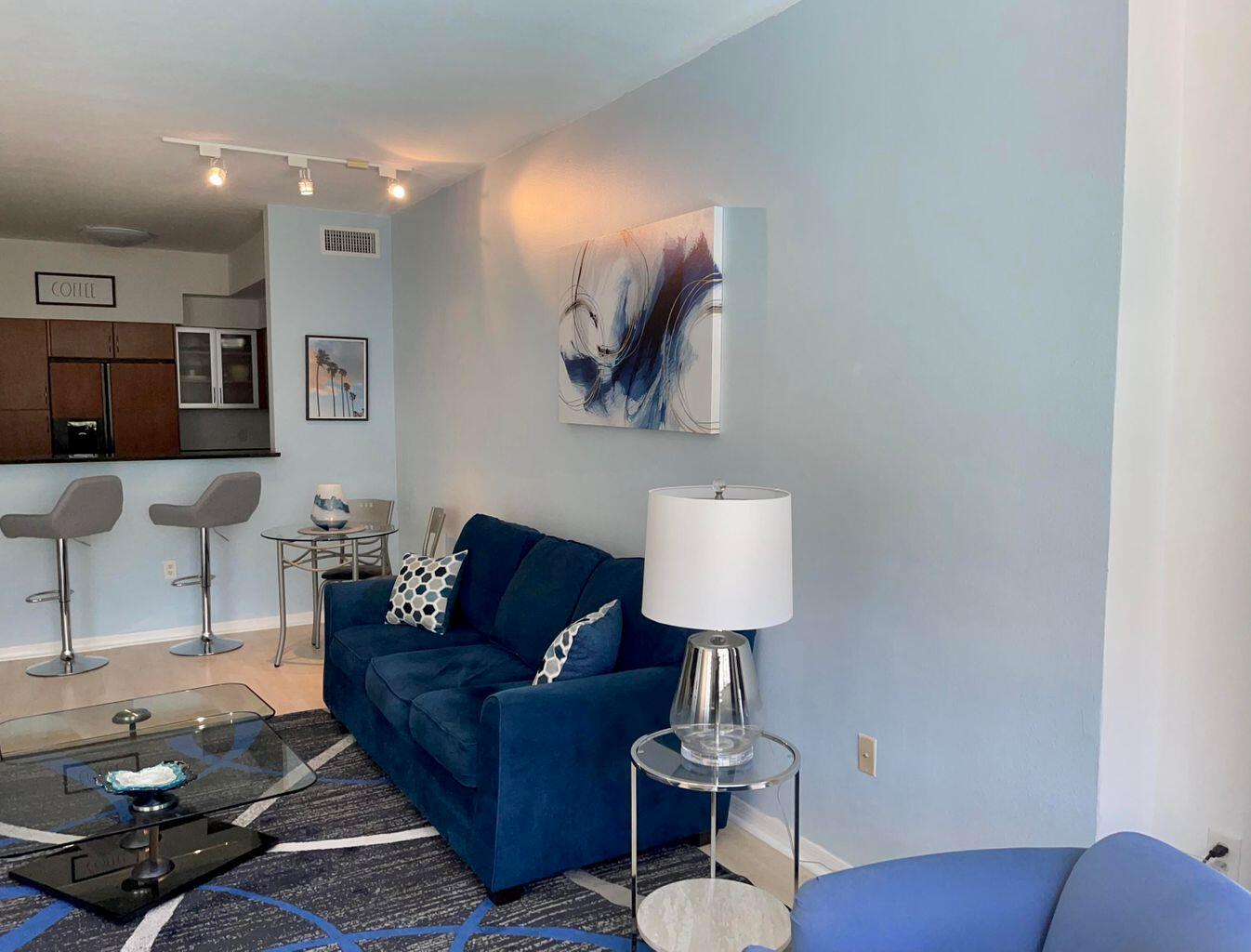 MOORINGS AT LANTANA CONDO - Residential Lease