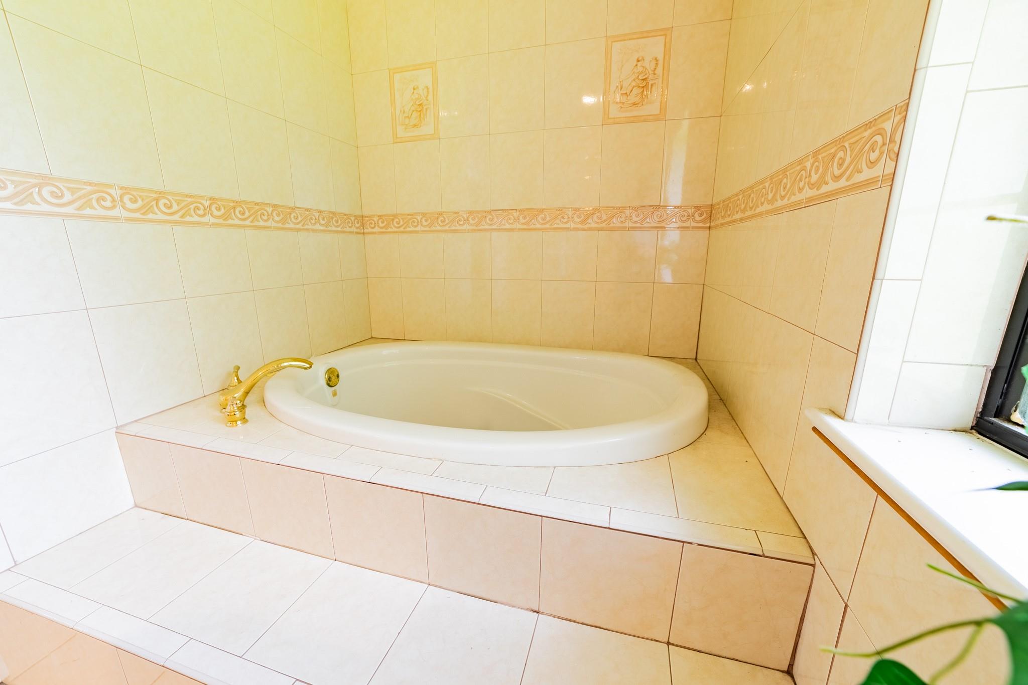 Bet Her Acres - Residential