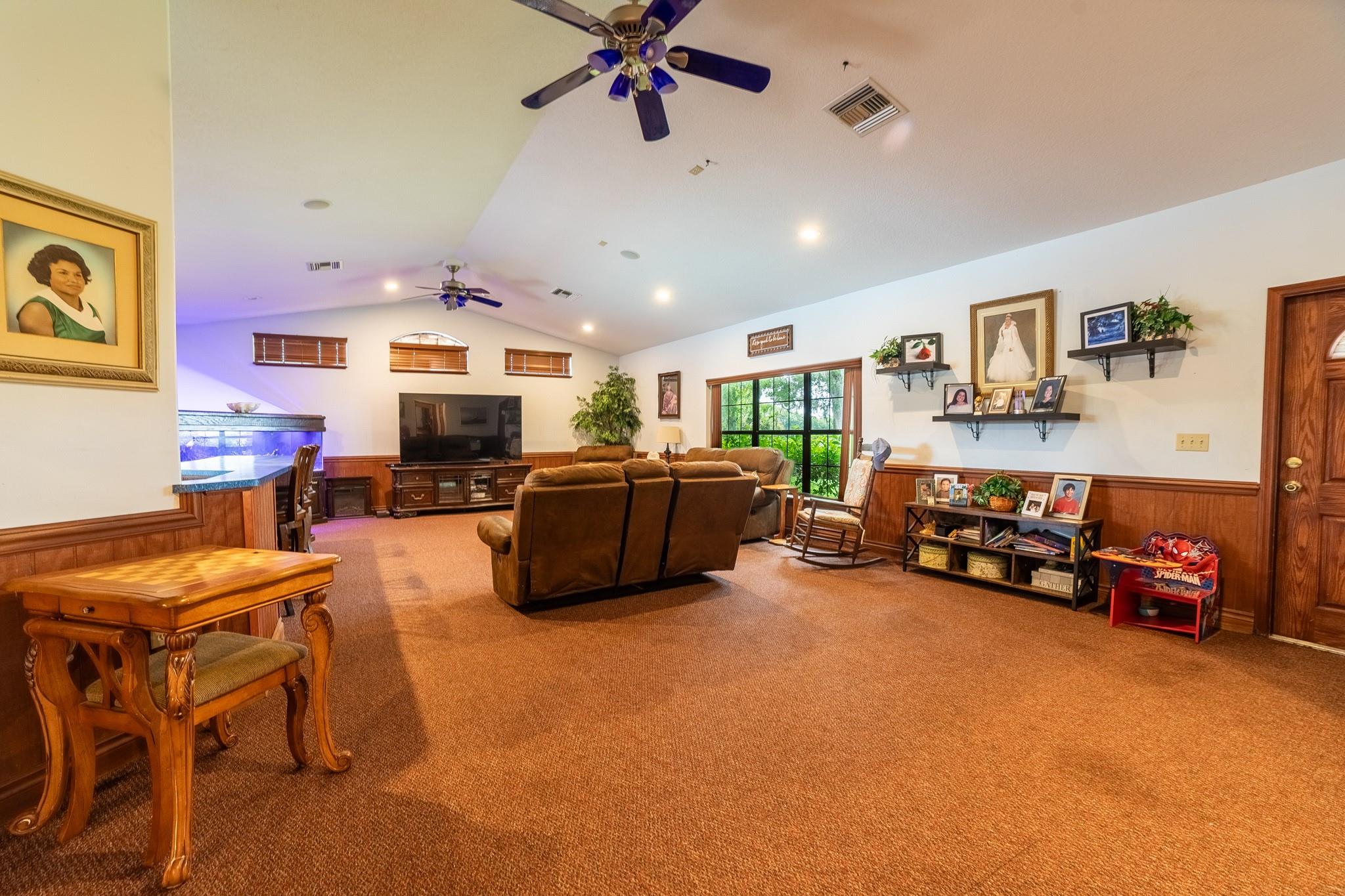 Bet Her Acres - Residential