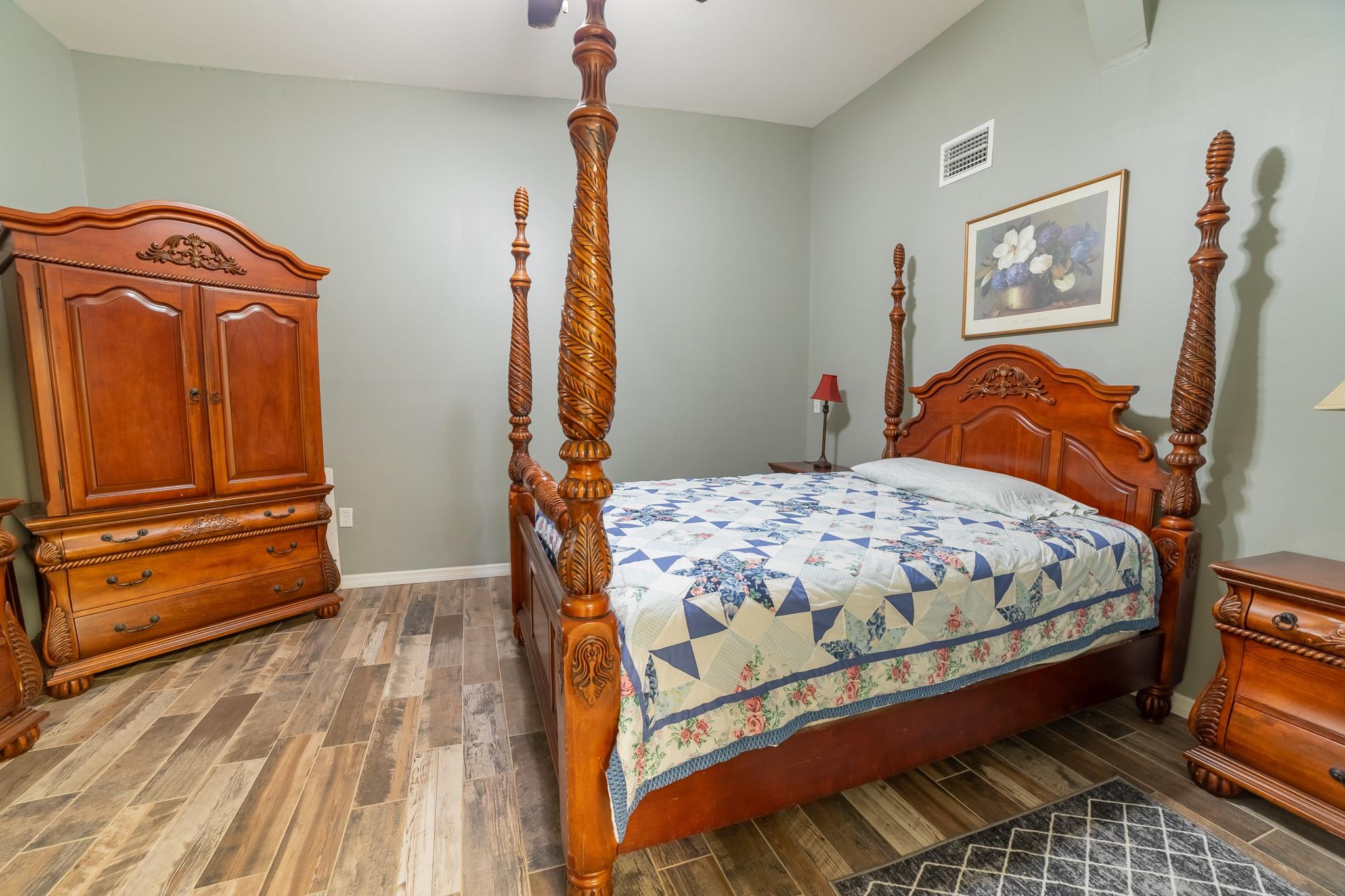 Bet Her Acres - Residential