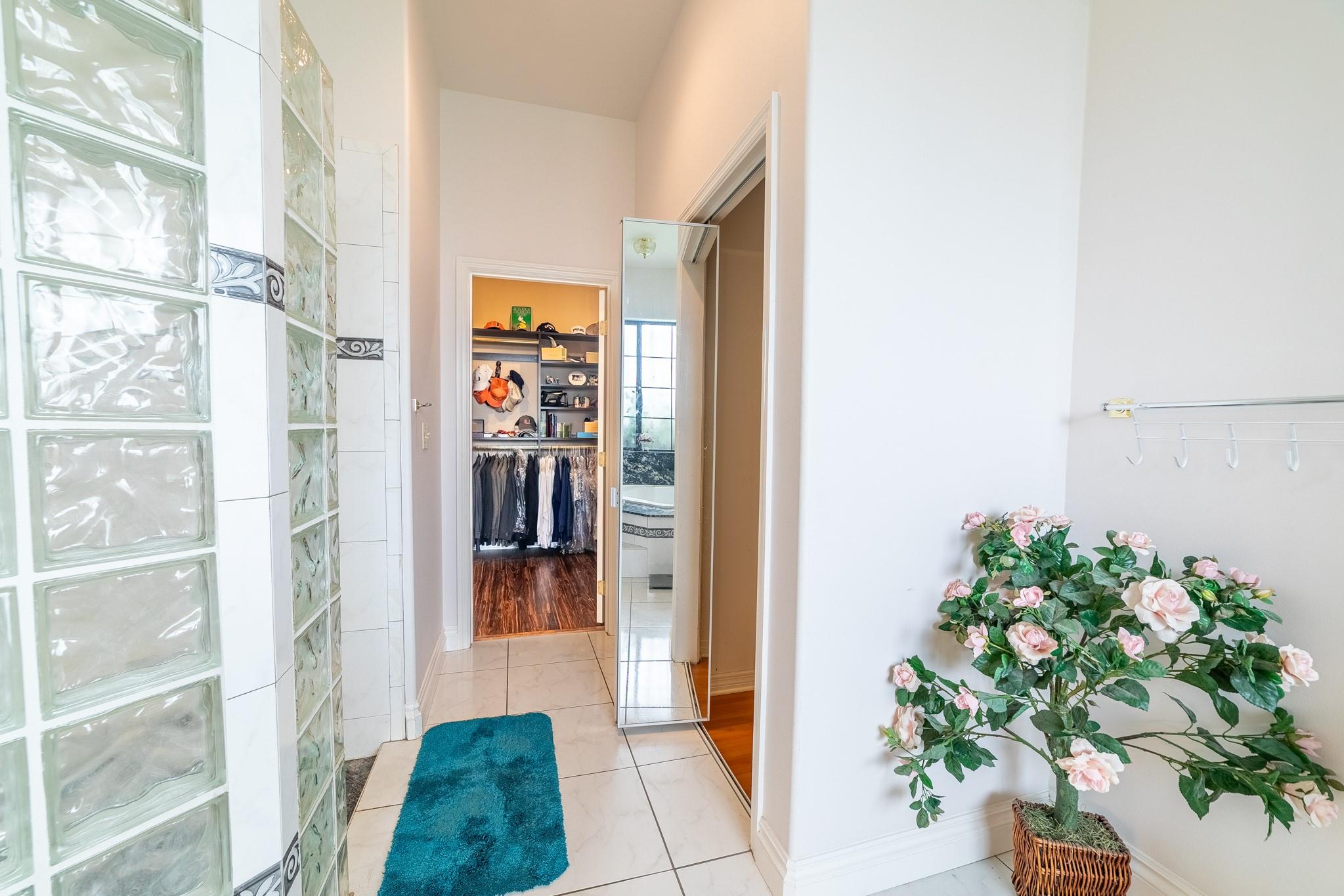 Bet Her Acres - Residential