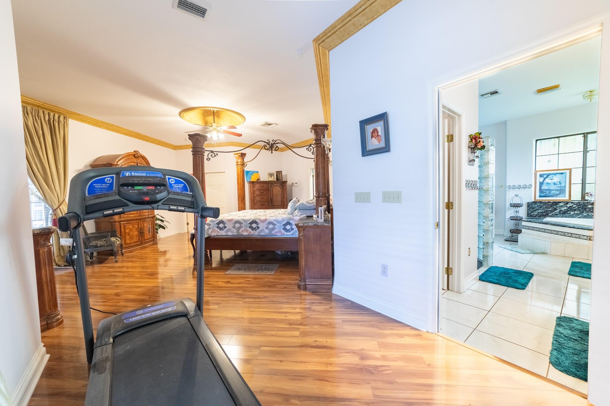 Bet Her Acres - Residential