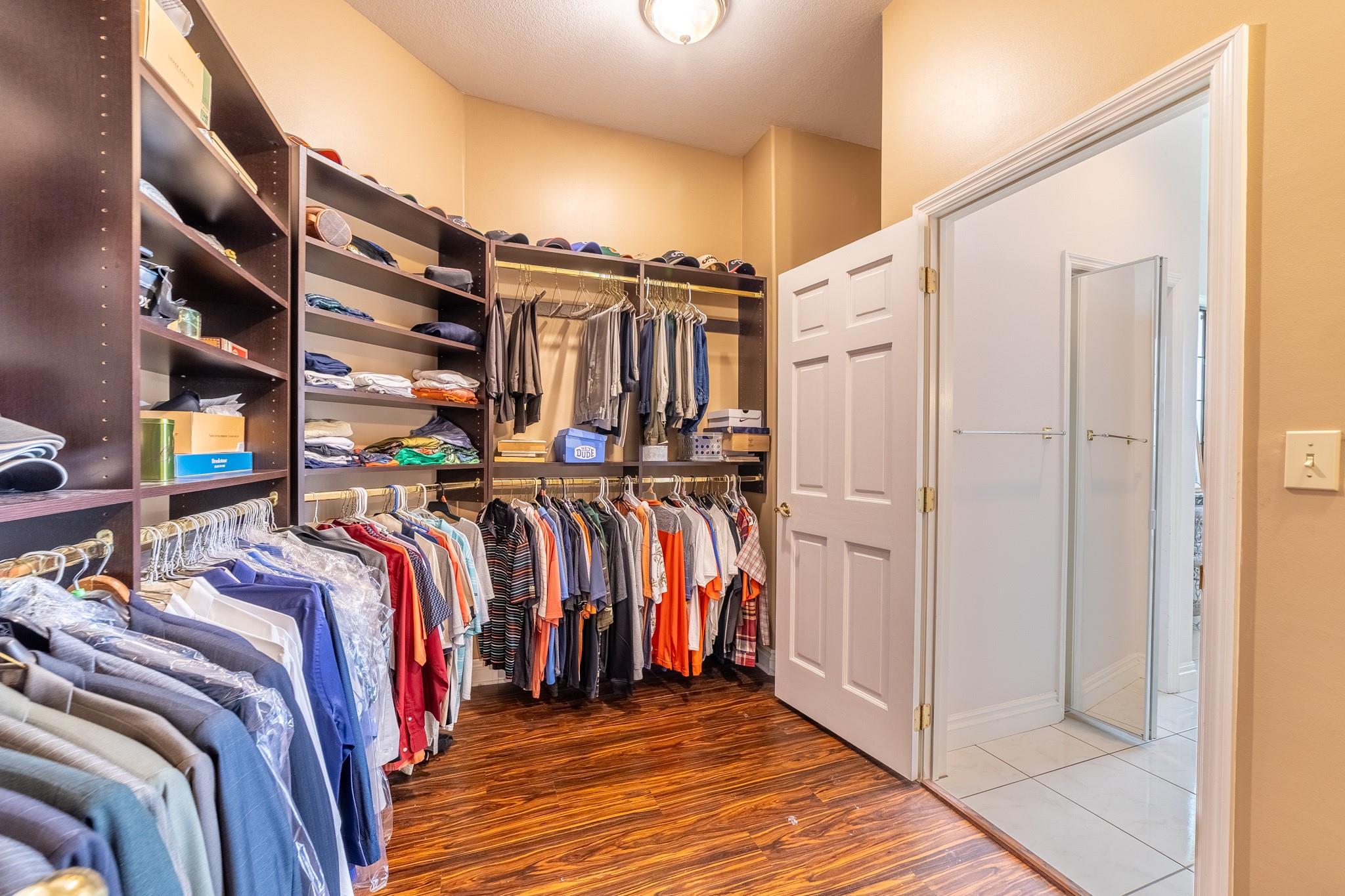 Bet Her Acres - Residential