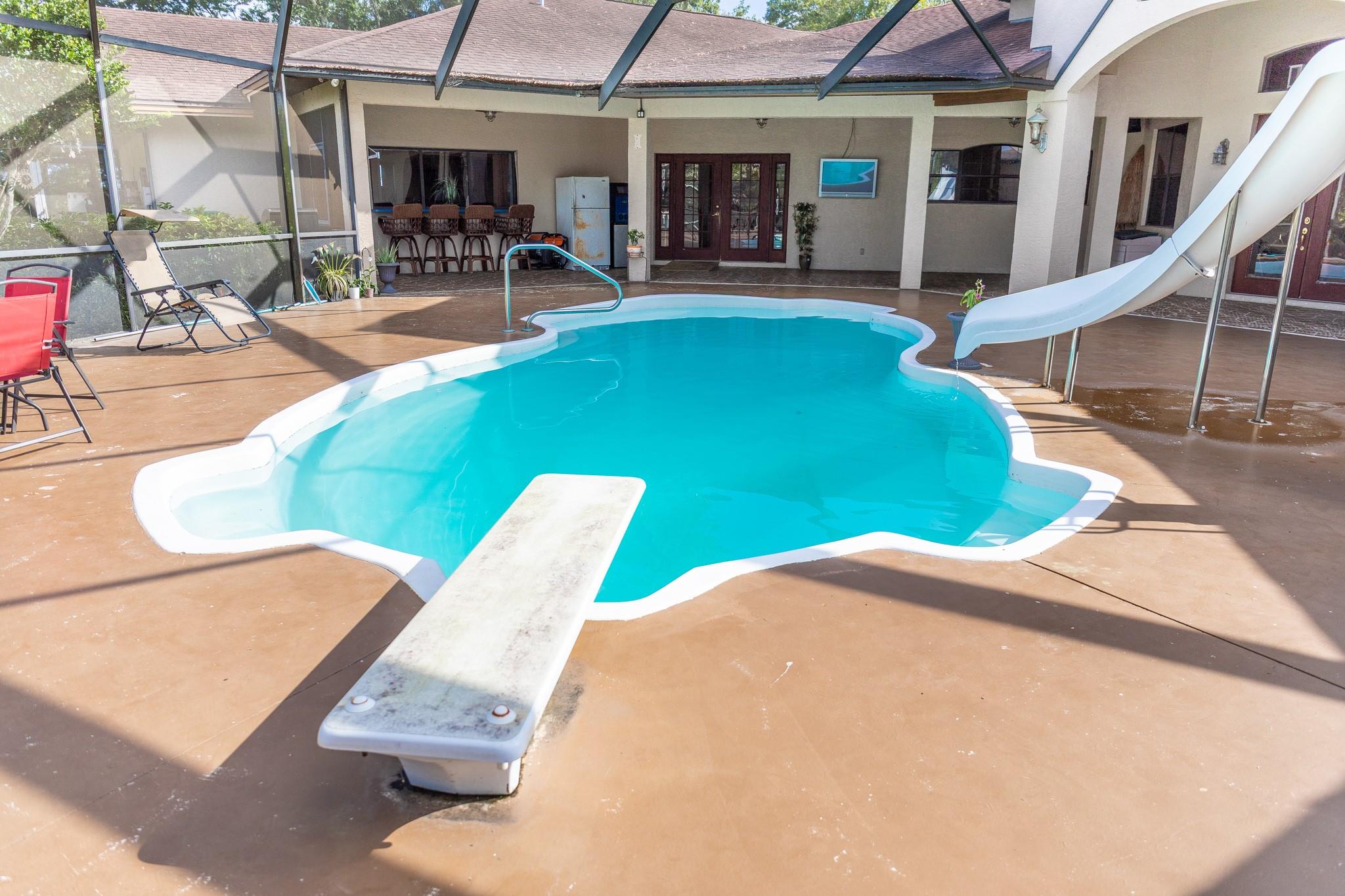 Bet Her Acres - Residential