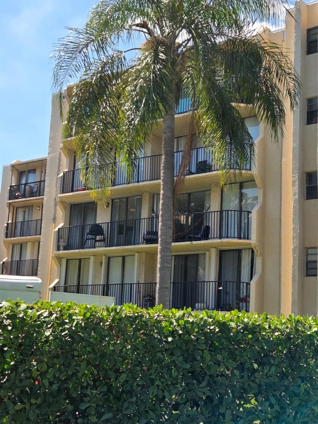 Photo of 3500 BLUE LAKE Drives #304, Pompano Beach, FL 33064 (MLS # B26080051)