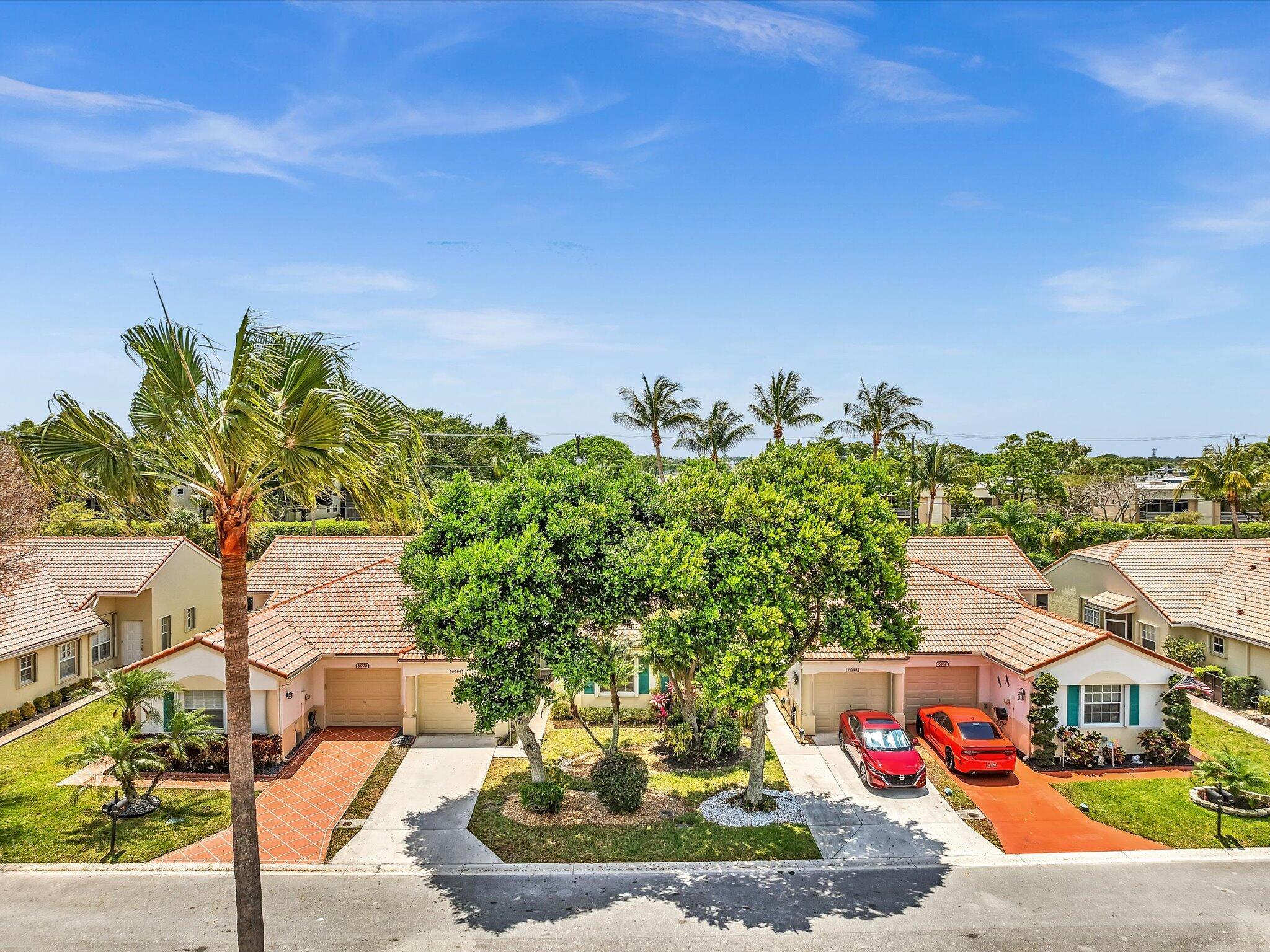 FLORAL LAKES - Residential