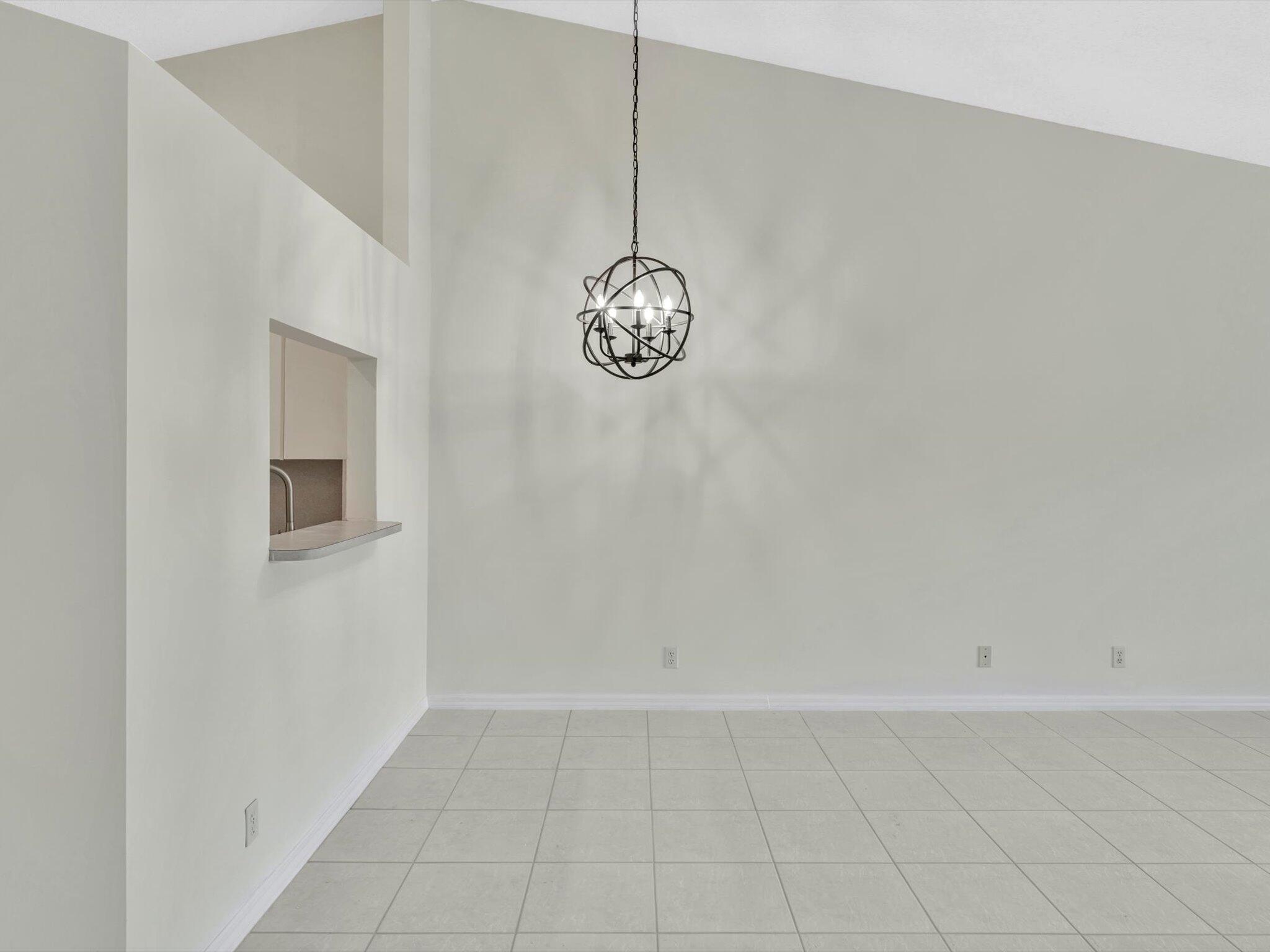 FLORAL LAKES - Residential