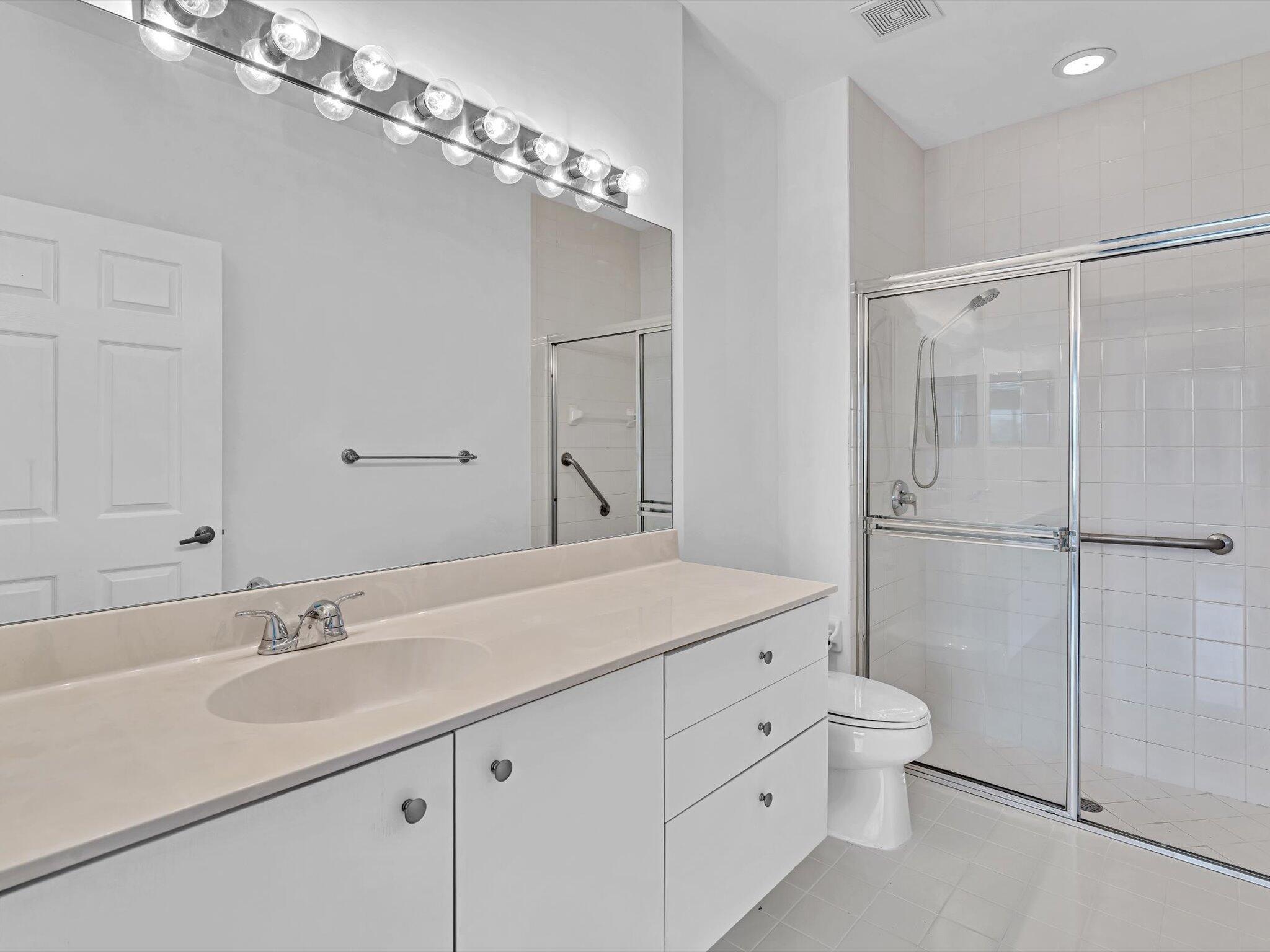 FLORAL LAKES - Residential