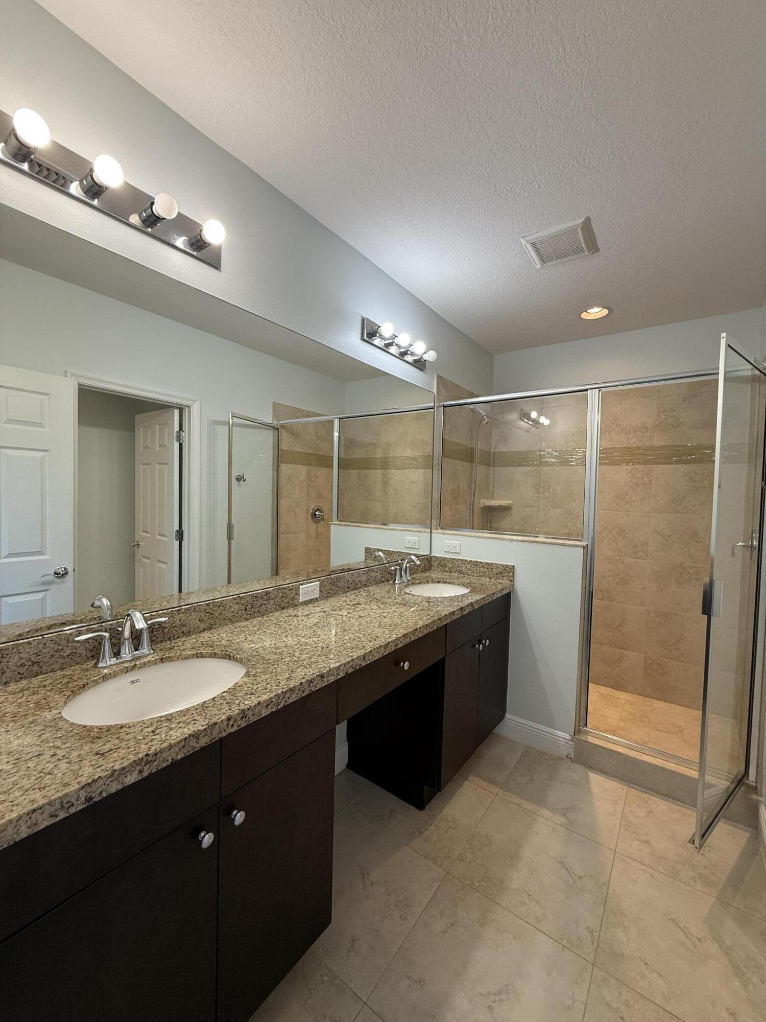 VIZCAYA FALLS PLAT 3 - Residential