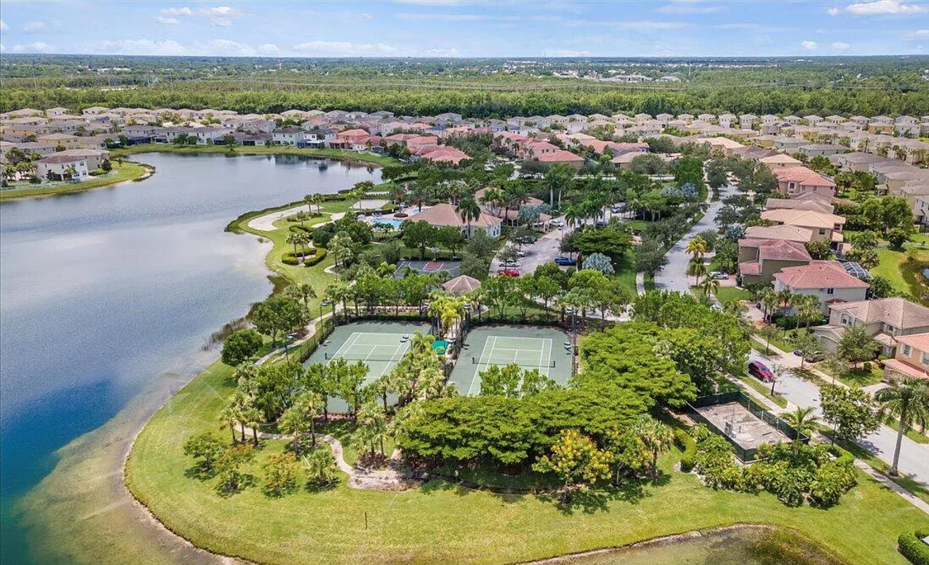 VIZCAYA FALLS PLAT 3 - Residential