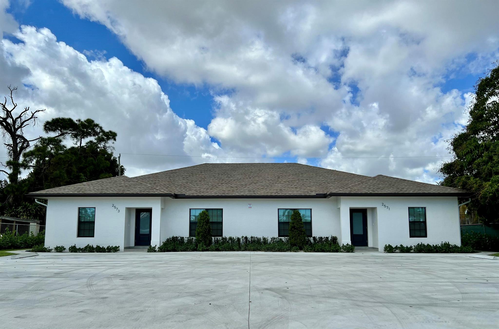 2571 Gulfstream Road