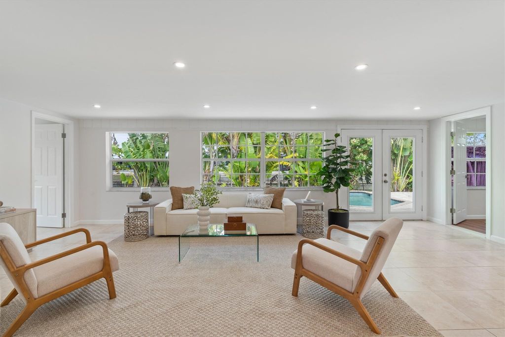 Photo of 4351 NE 15th Terrace, Oakland Park, FL 33334 (MLS # F10519696)