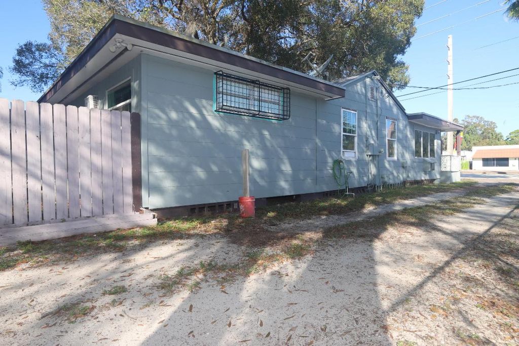 Photo of 3325 Orange Avenue, Fort Pierce, FL 34947 (MLS # R11151075)