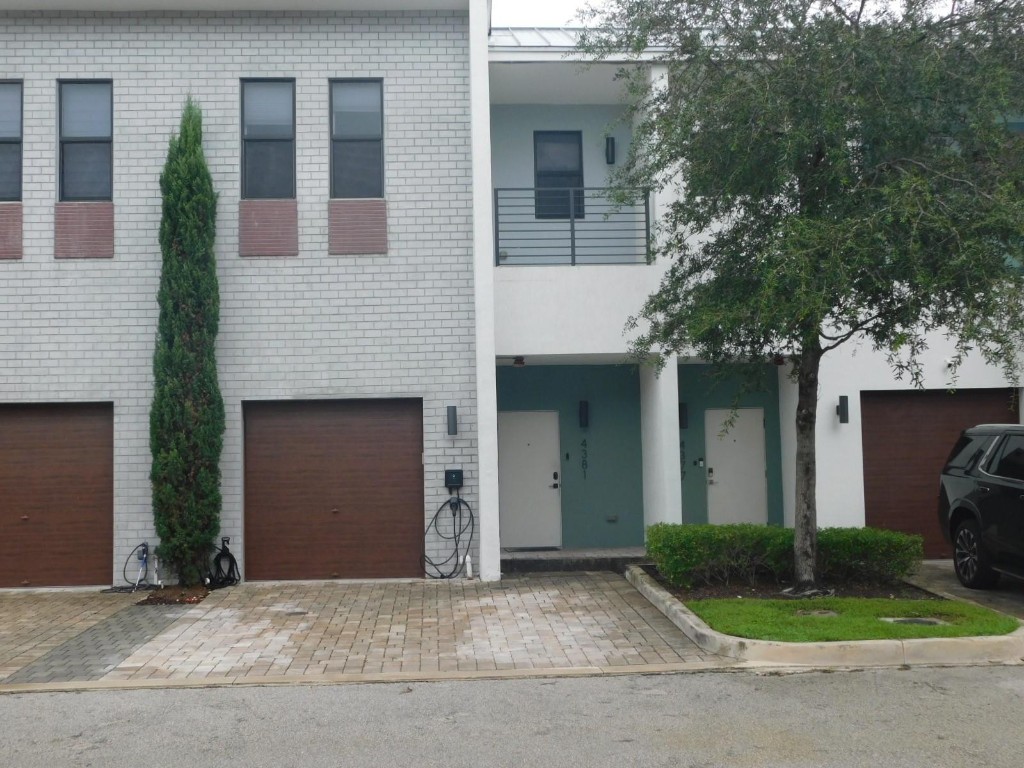 Strata At Plantation - Residential