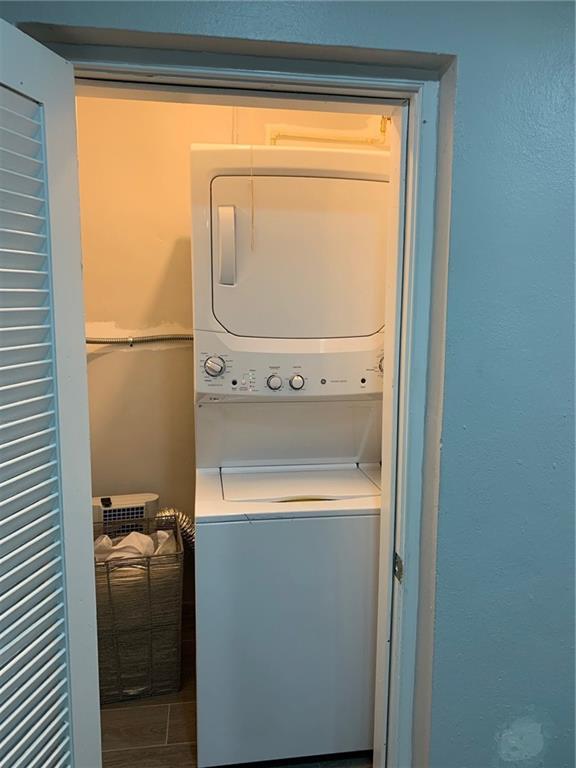 Coral Ridge Add A 41-30 B - Residential Lease