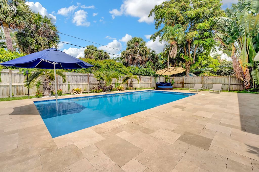 Photo of 3122 Pierson Drive, Delray Beach, FL 33483 (MLS # R10946181)
