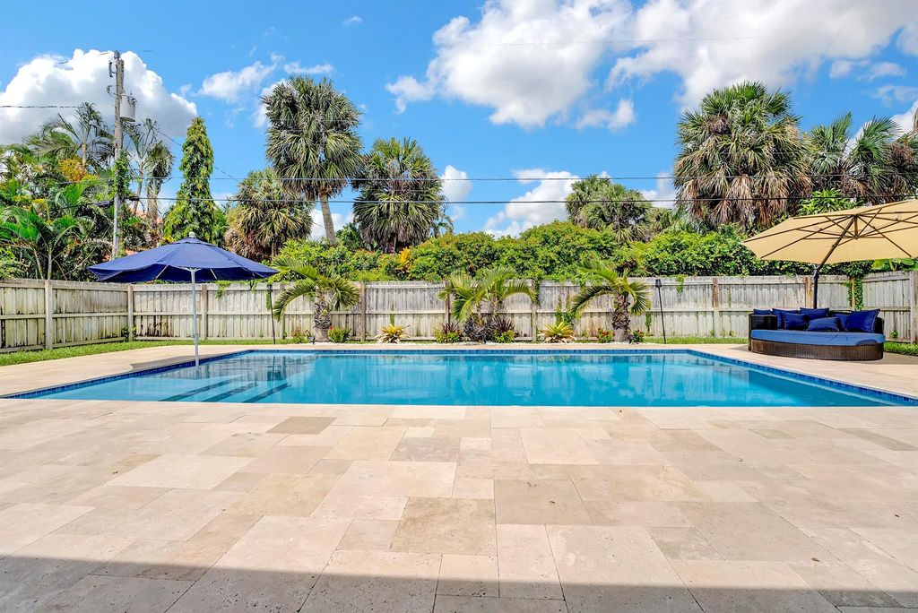 Photo of 3122 Pierson Drive, Delray Beach, FL 33483 (MLS # R10946181)