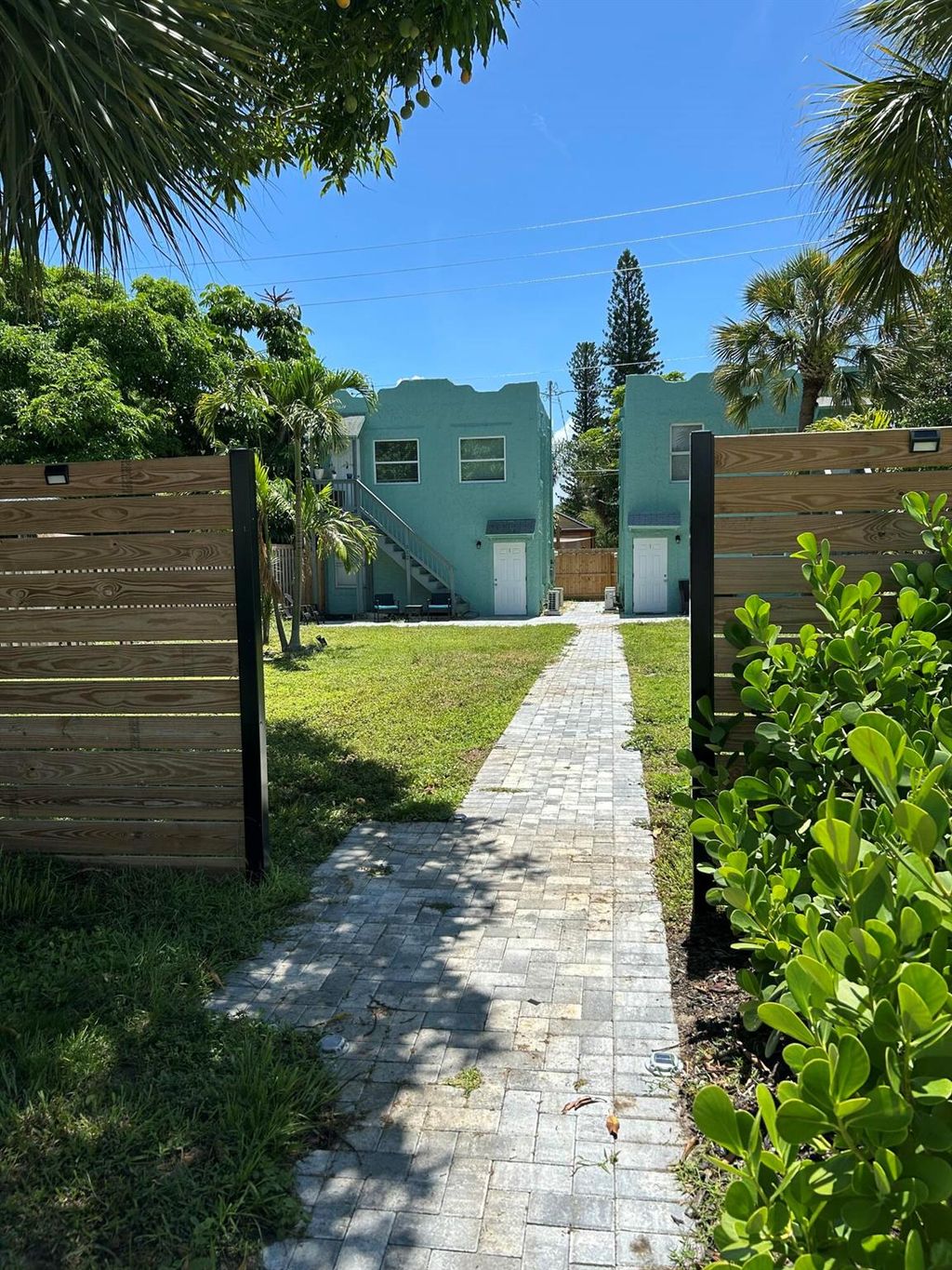 Photo of 512 S K Street #1, Lake Worth Beach, FL 33460 (MLS # R11098621)