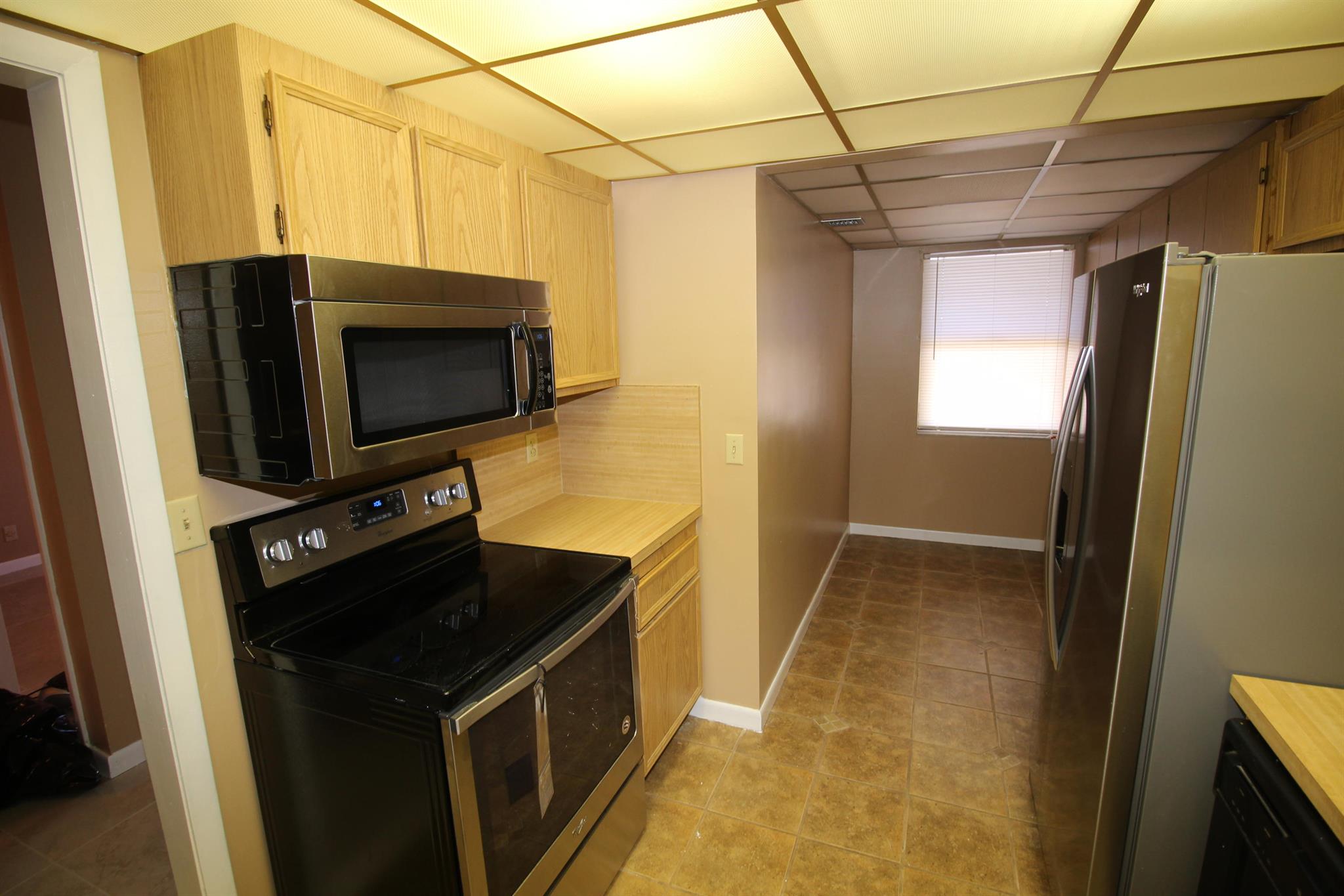 FOREST HILL VILLAS GARDEN - Residential Lease