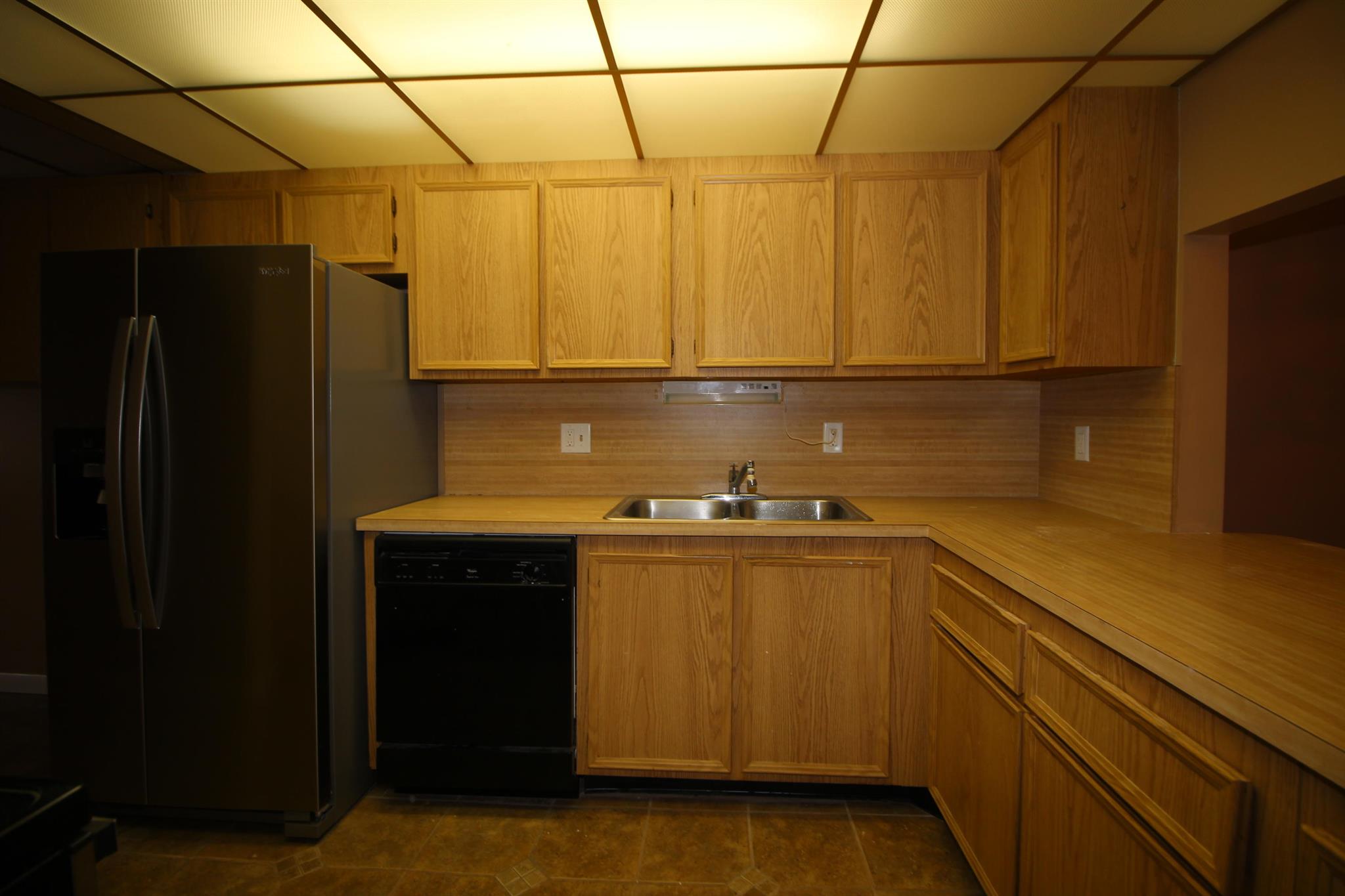 FOREST HILL VILLAS GARDEN - Residential Lease