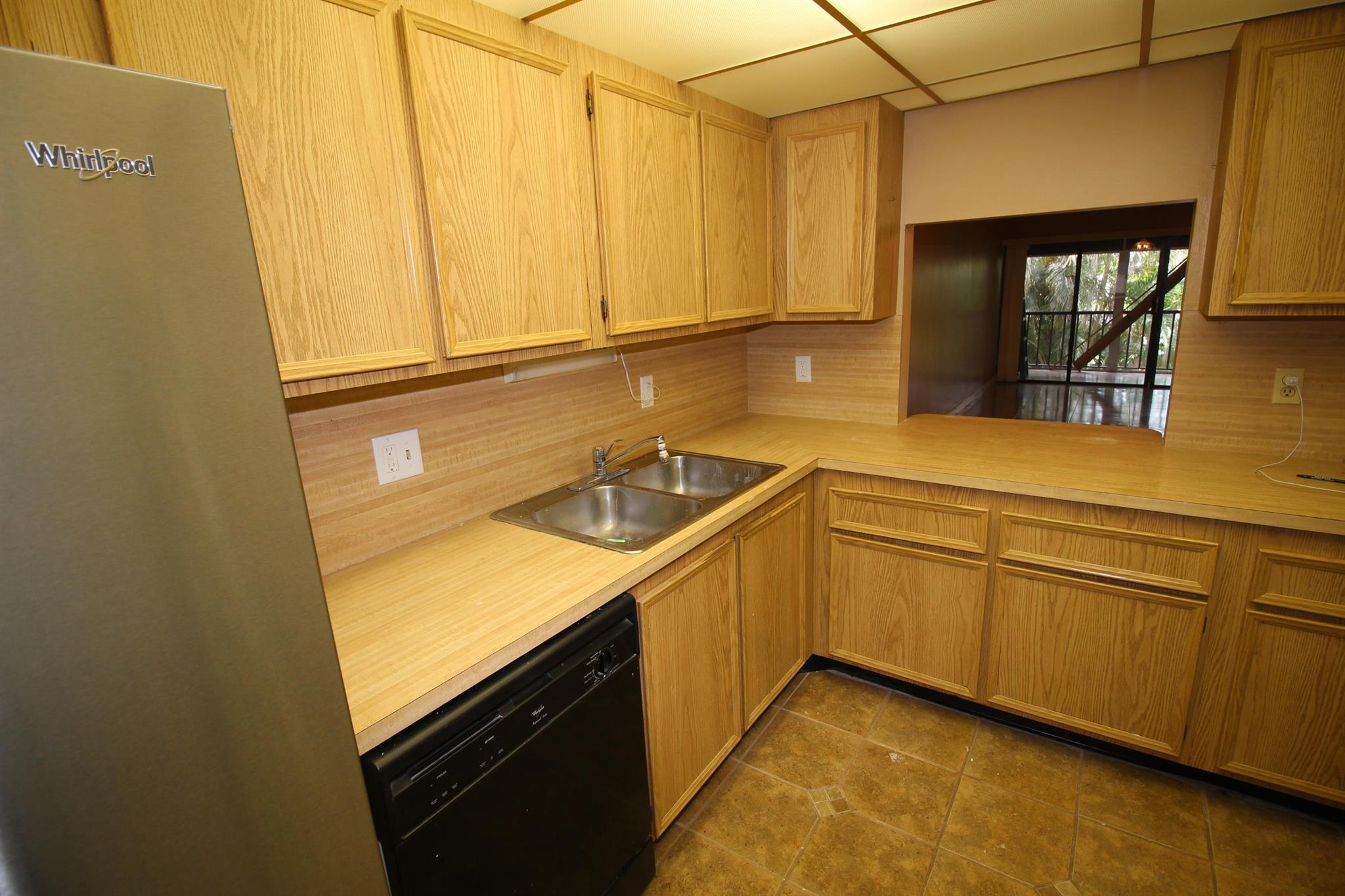 FOREST HILL VILLAS GARDEN - Residential Lease