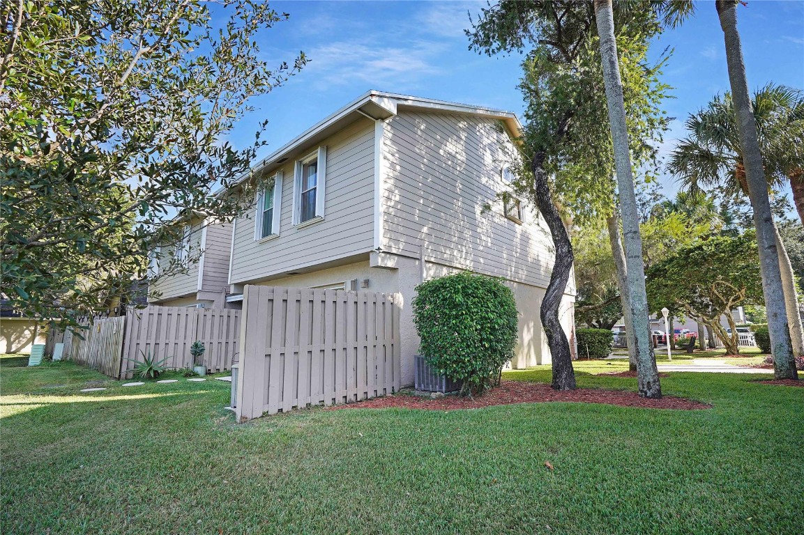 Colony Courts - Residential
