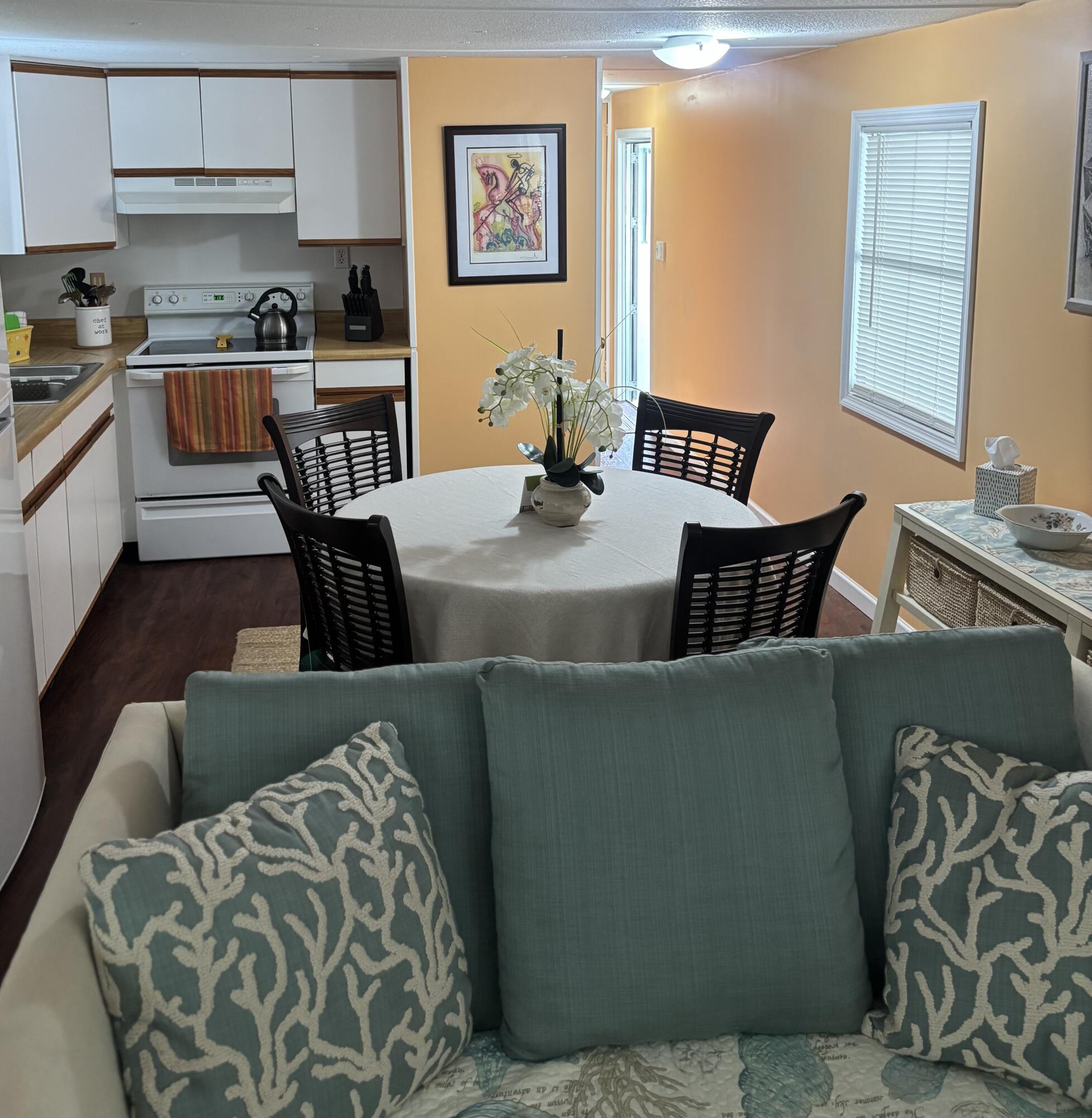 COLONIAL ESTATES INC MOBILE HOME PARK - Residential