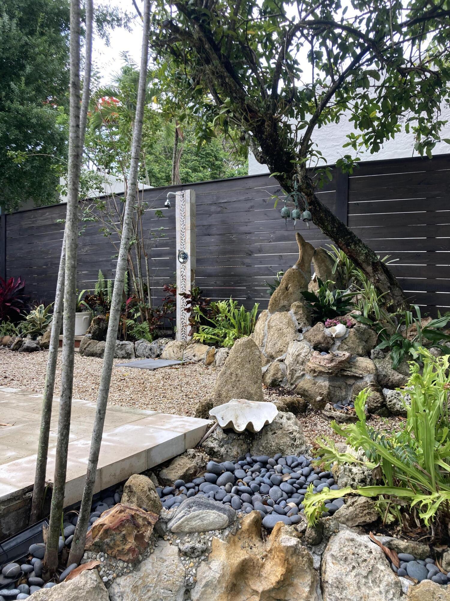 NORTHWOOD - Residential Lease