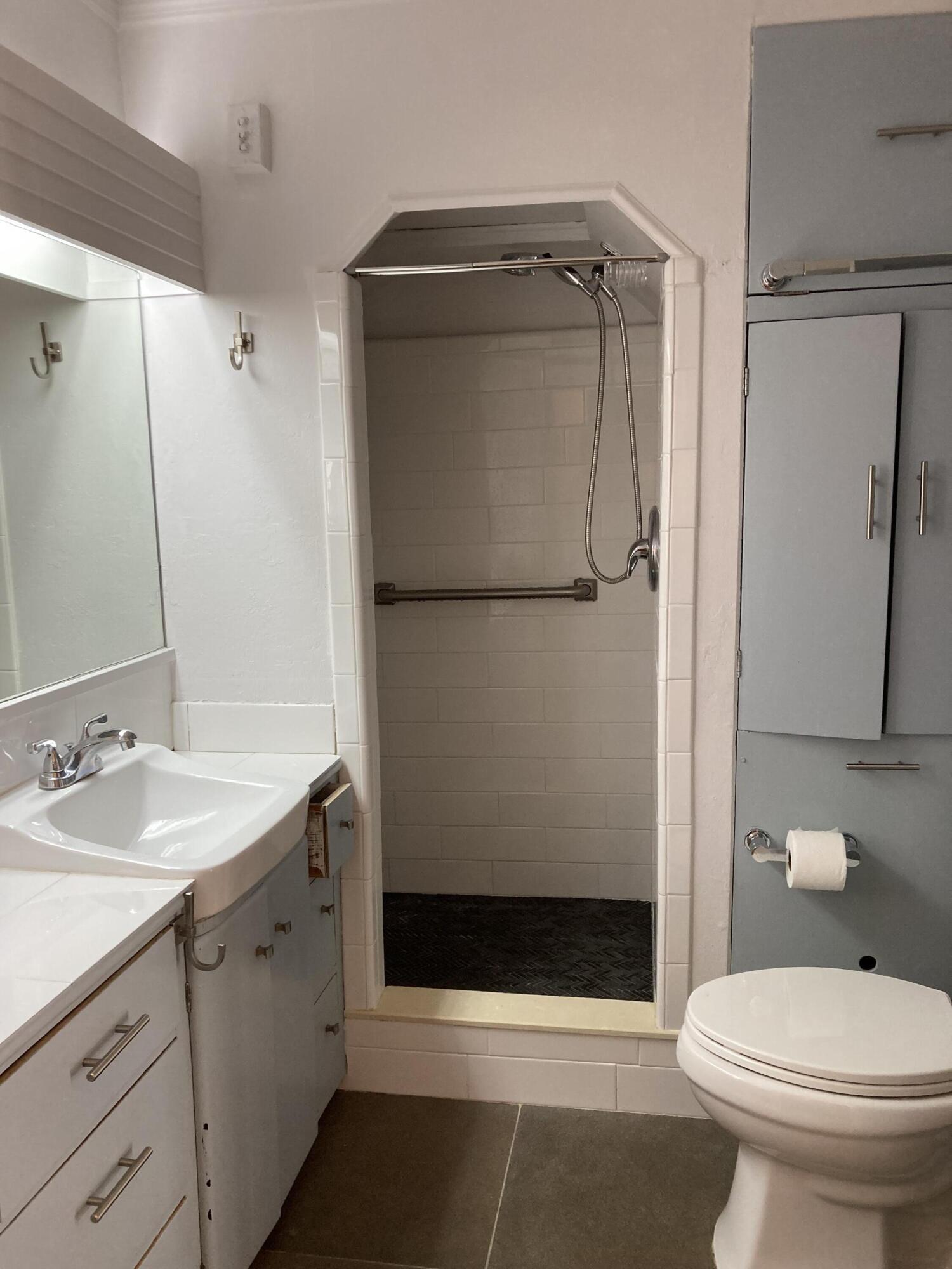 NORTHWOOD - Residential Lease